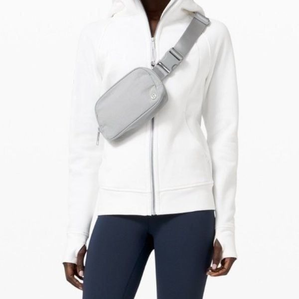 Lululemon Everywhere Belt Bag
