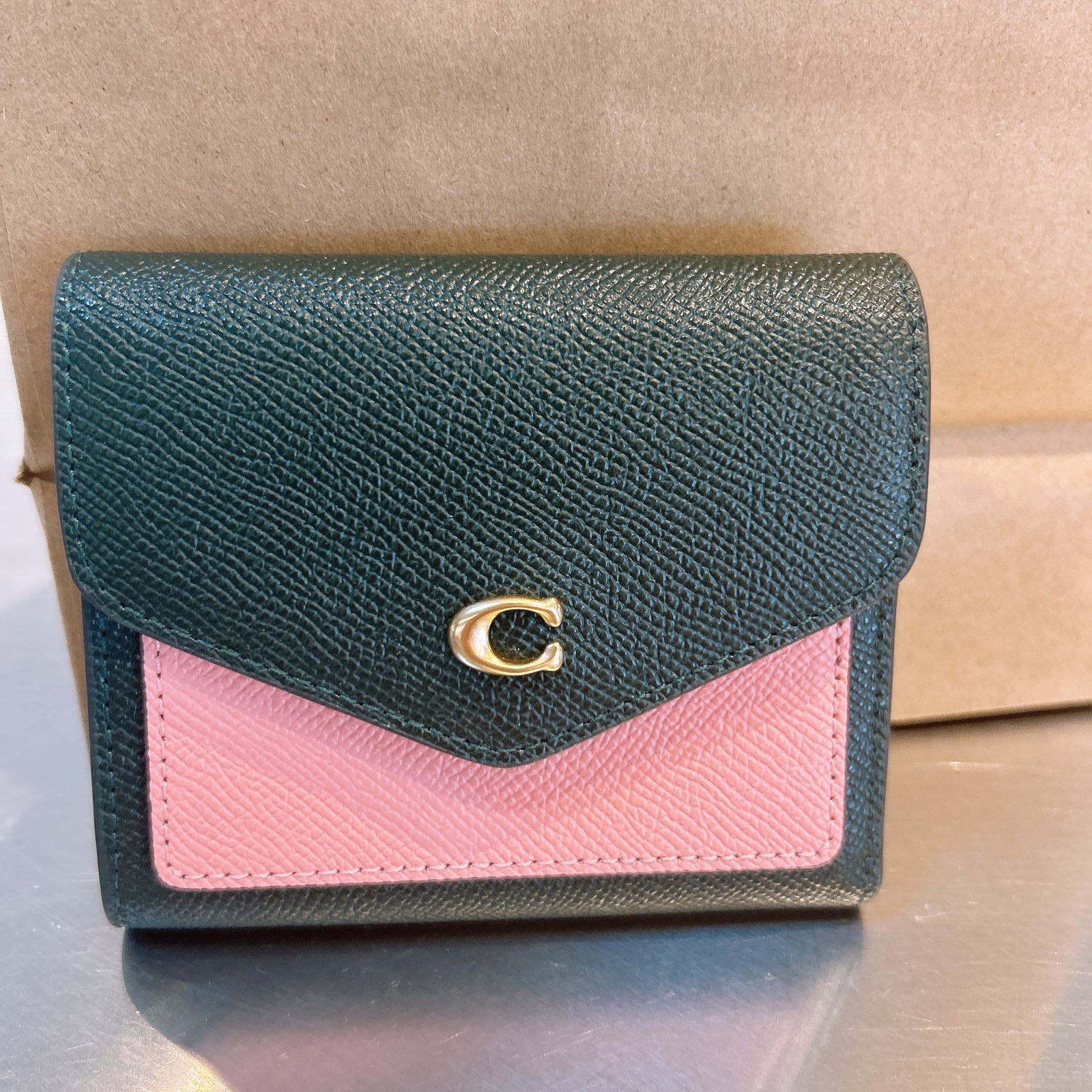 nwt coach Wyn Small Wallet In Colorblock