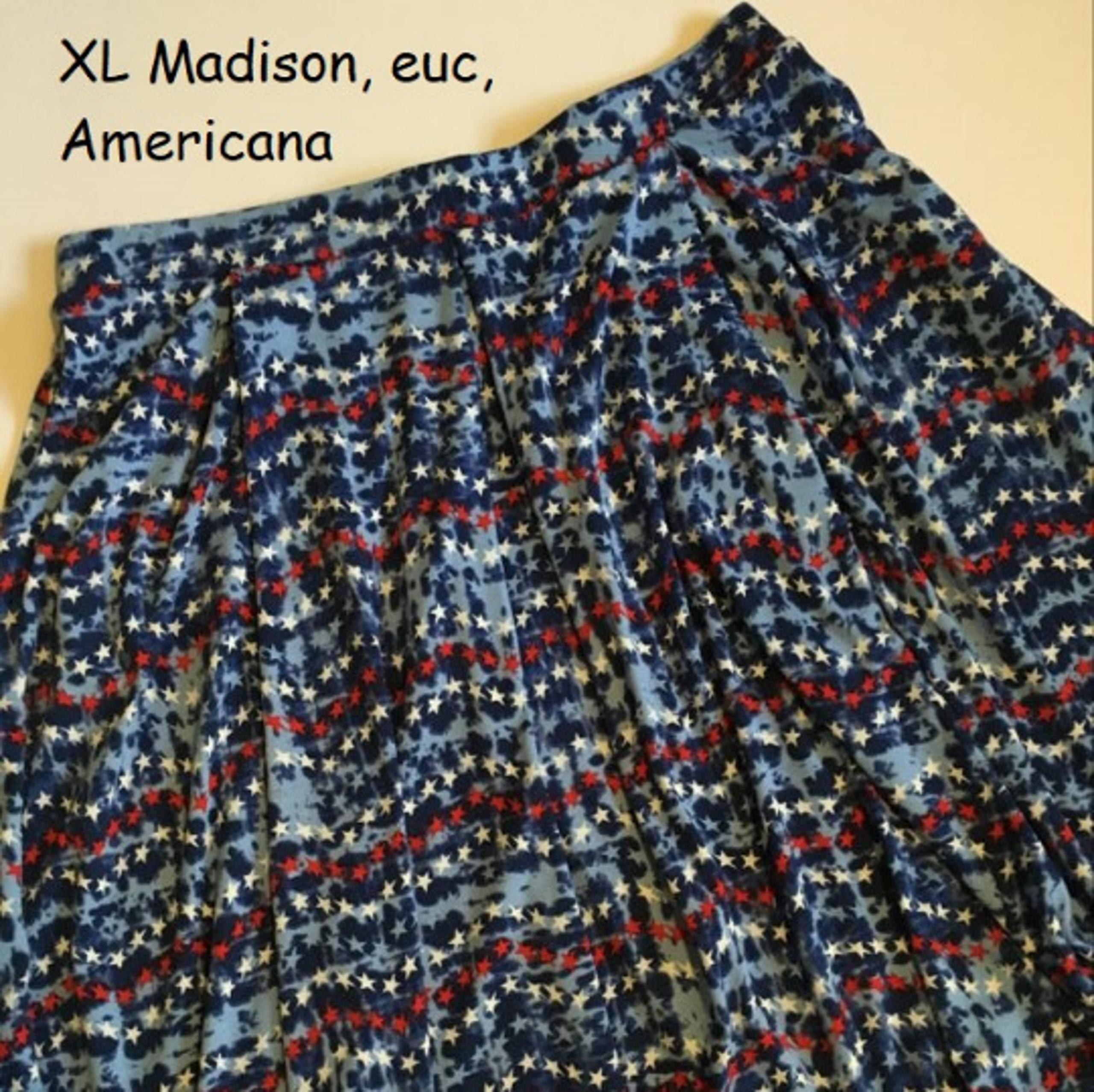 XL Lularoe Madison full skirt, Americana, stars