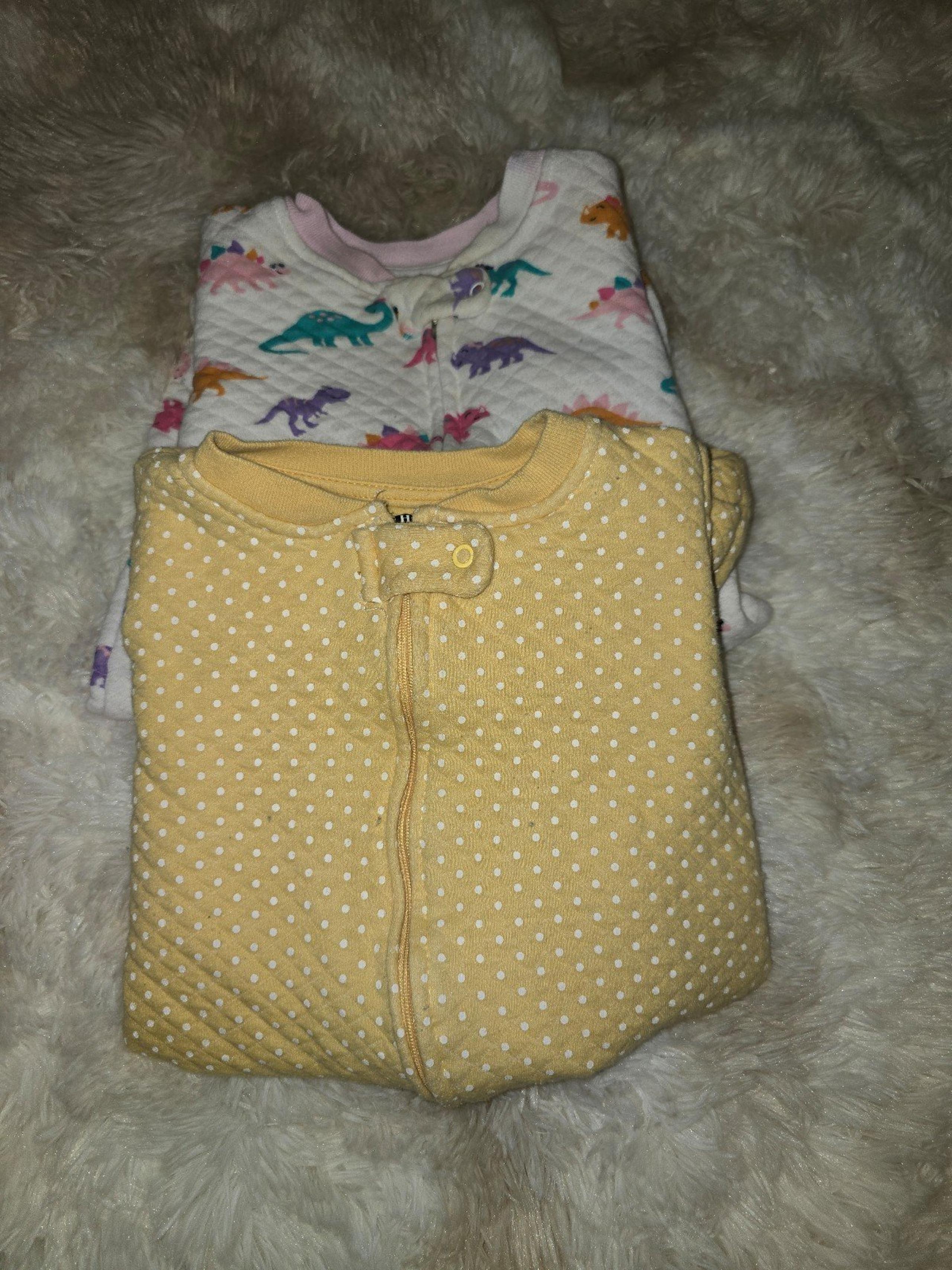 Quilted Baby zippered footie sleepers size 6-9m