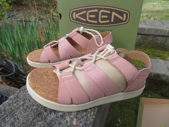 NEW Womens Fawn & Birch Keen Elle Miped Strap Sandals, 9.5