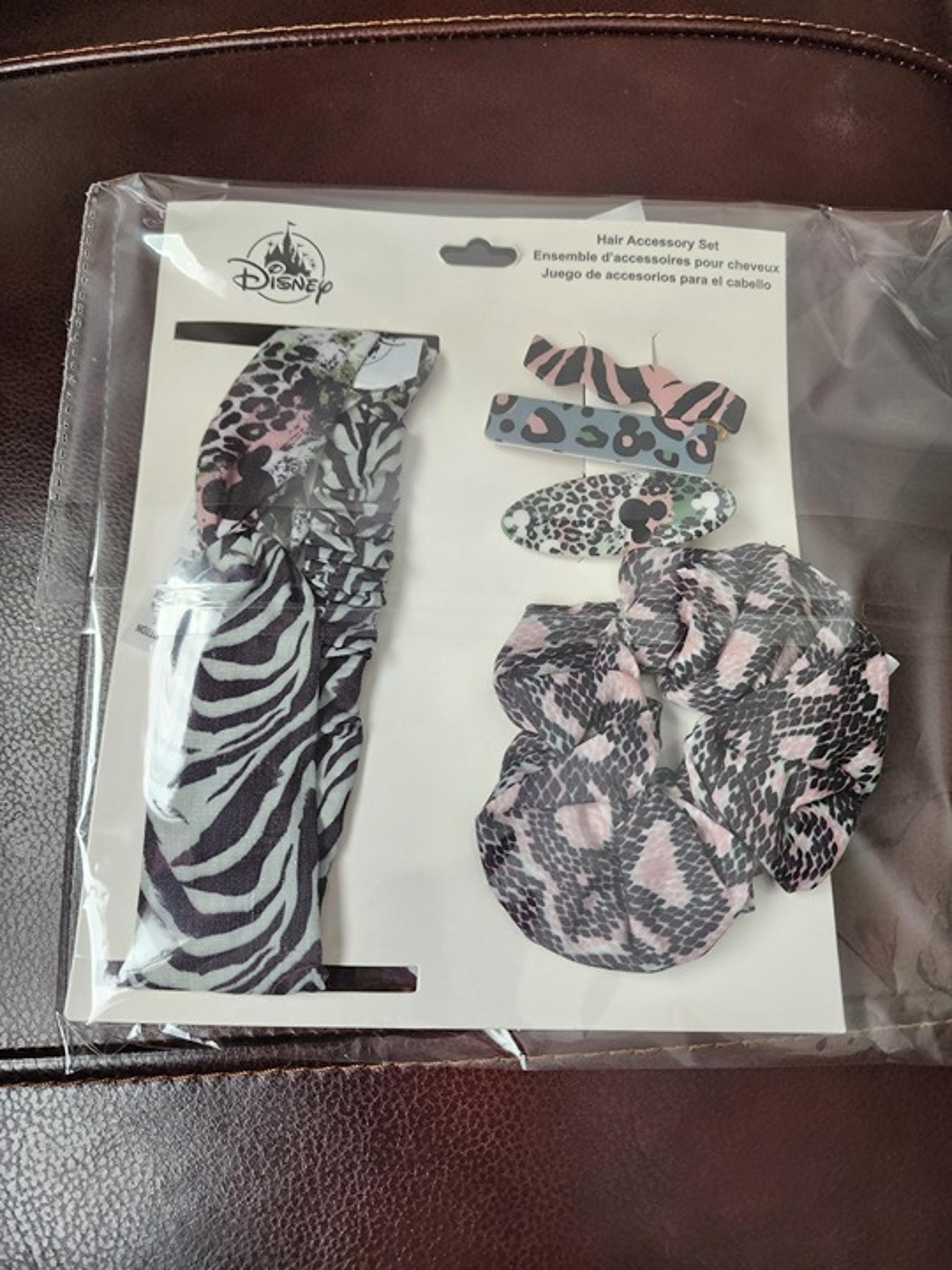 Disney Parks Animal Kingdom Hair Accessories Set NEW!