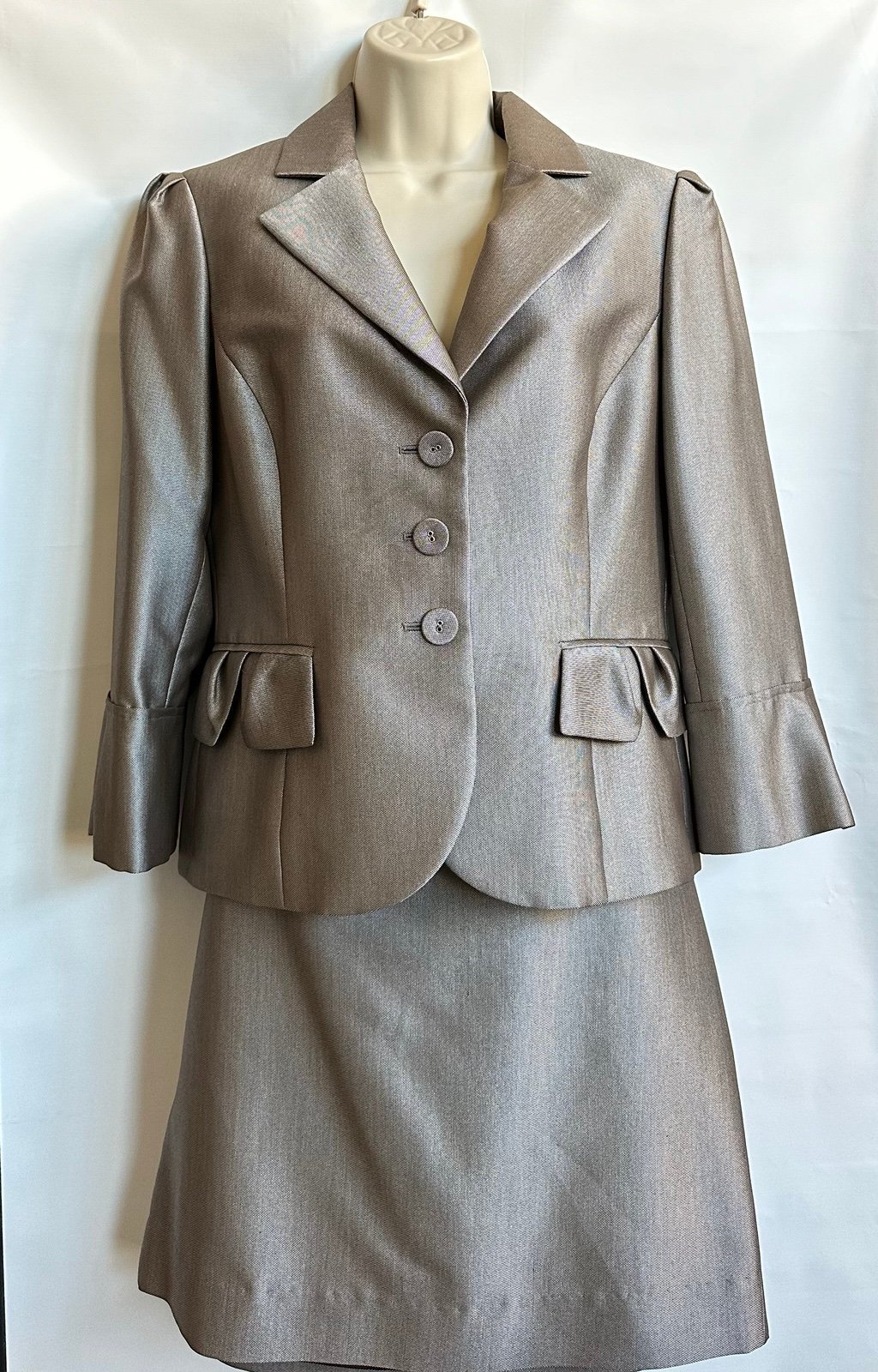 Nine West 2-Piece Suit (Skirt and Jacket) Size 8