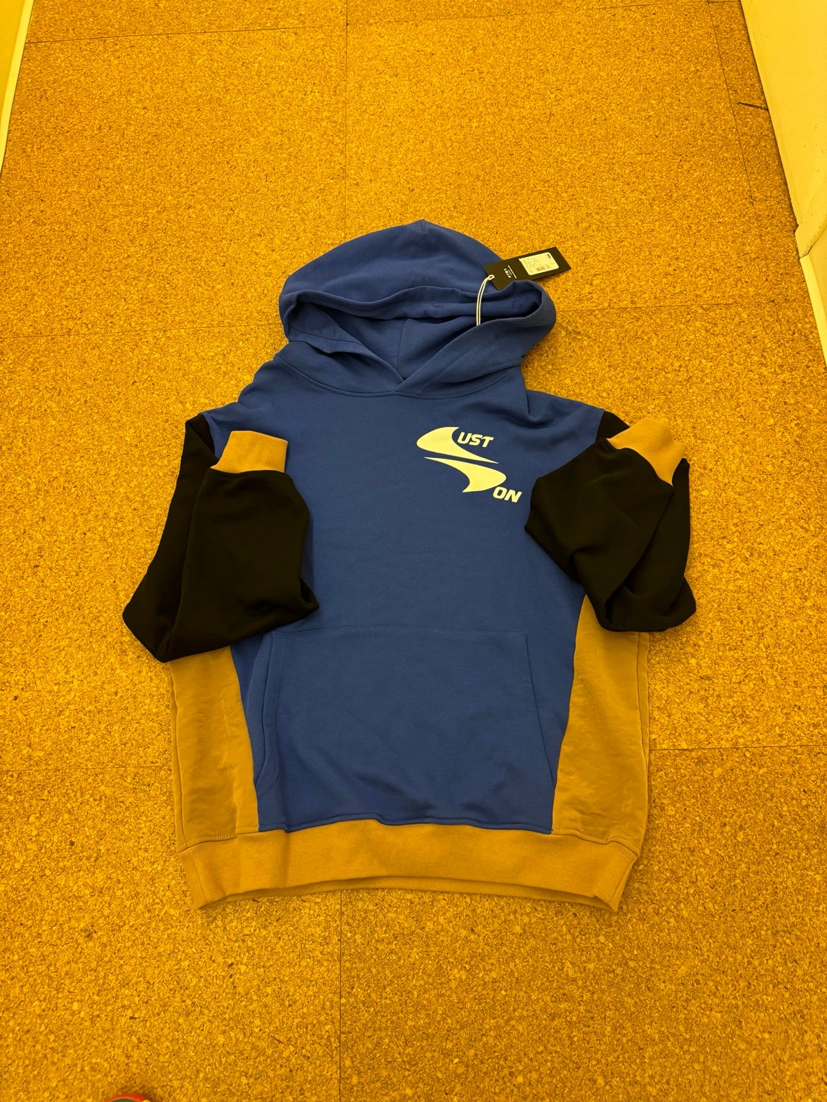 Nike hoodie lg men’s
