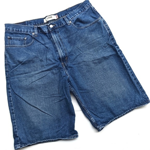 LEVI'S 569 men's loose fit blue denim jean shorts