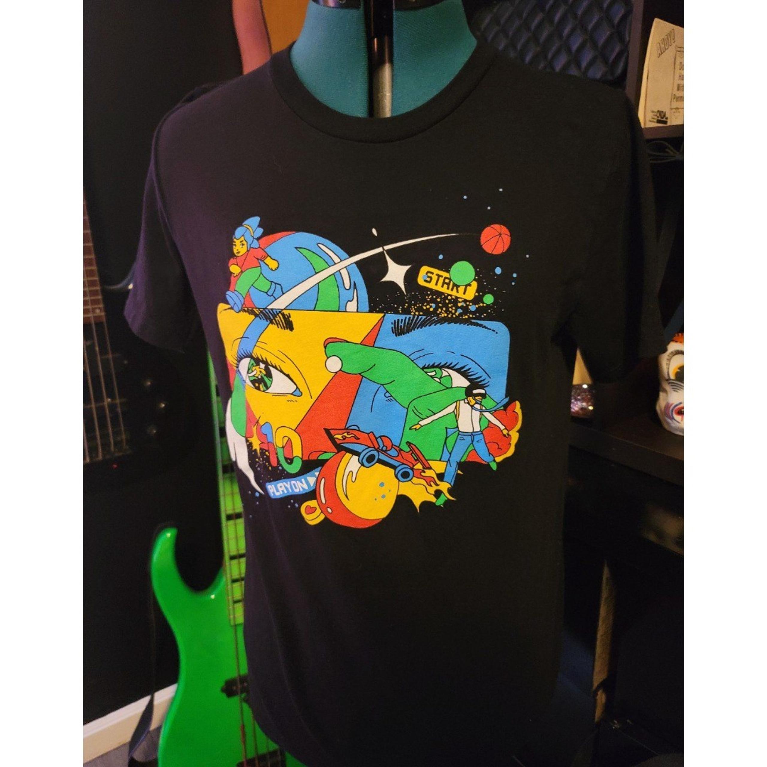 Limited Release Google Play Shirt design by Naomi Otsu