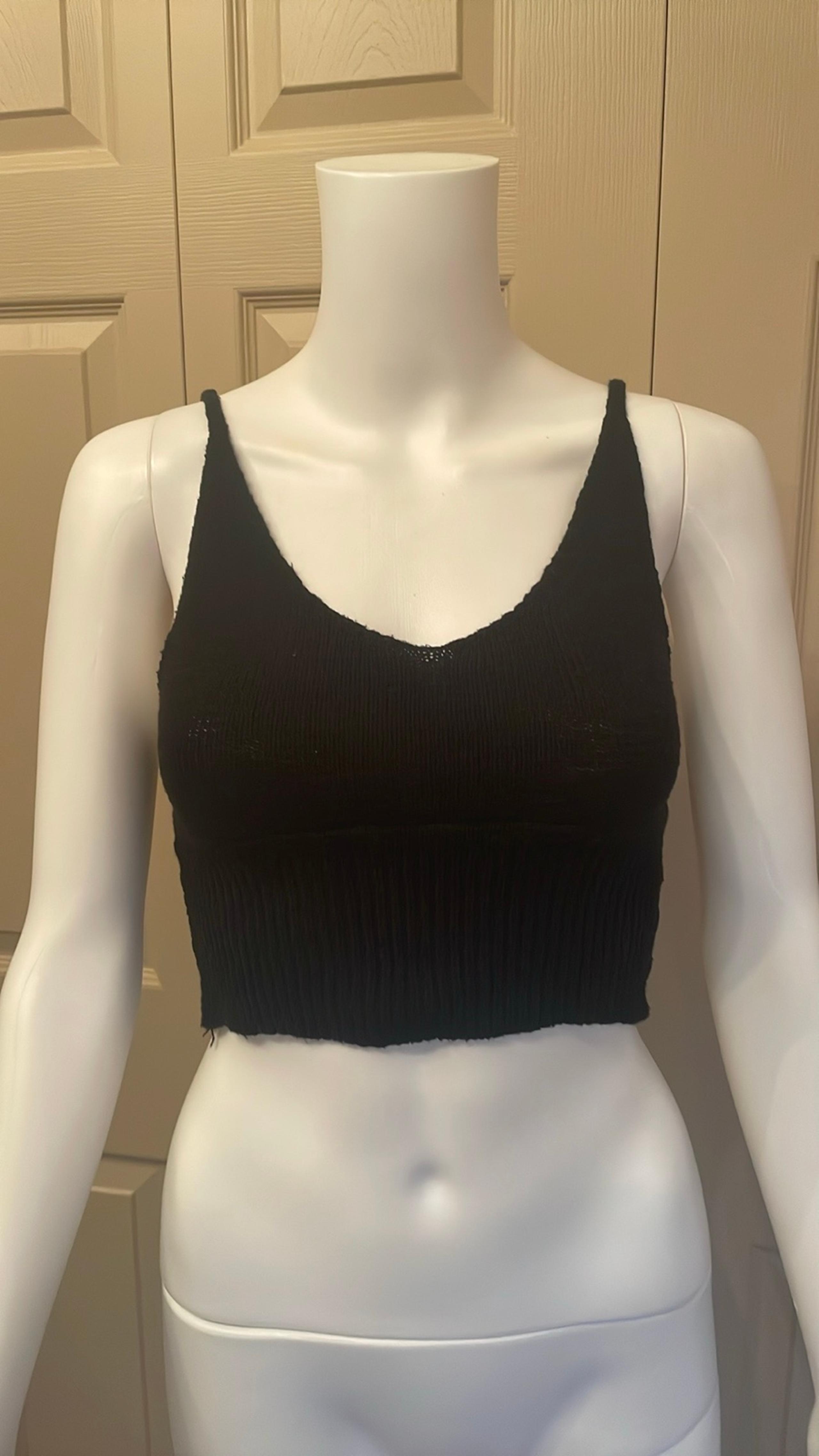 DEBUT knit crop top size small
