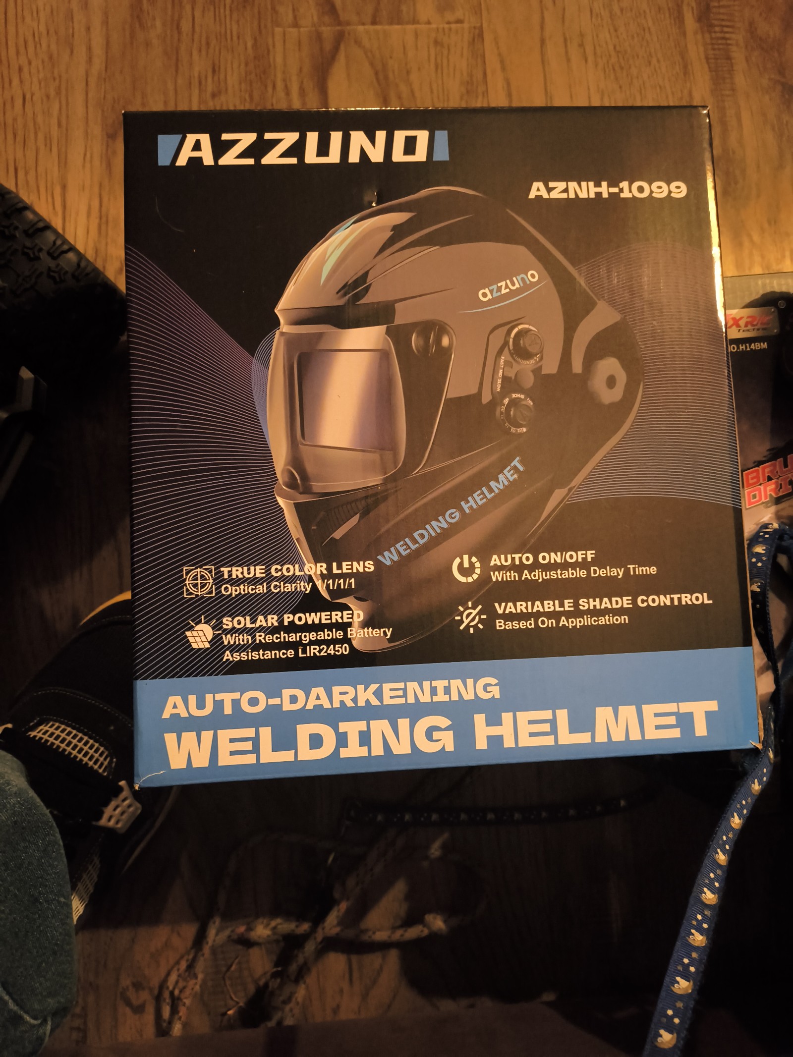 new Azzuno Auto-Darkening Welding Helmet, model AZNH-1099
