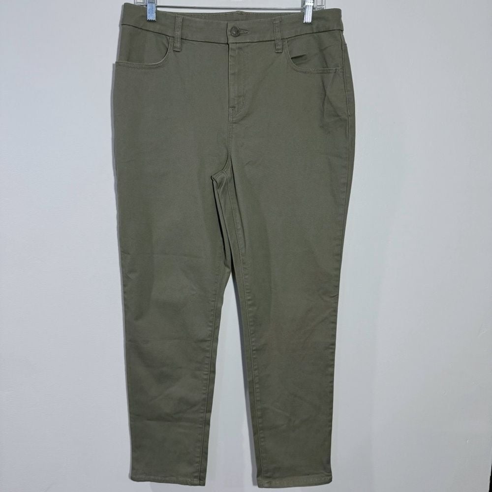 New Chico's Perfect Stretch Girlfriend Slim Leg Ankle Olive Green Size 8 Chico 1