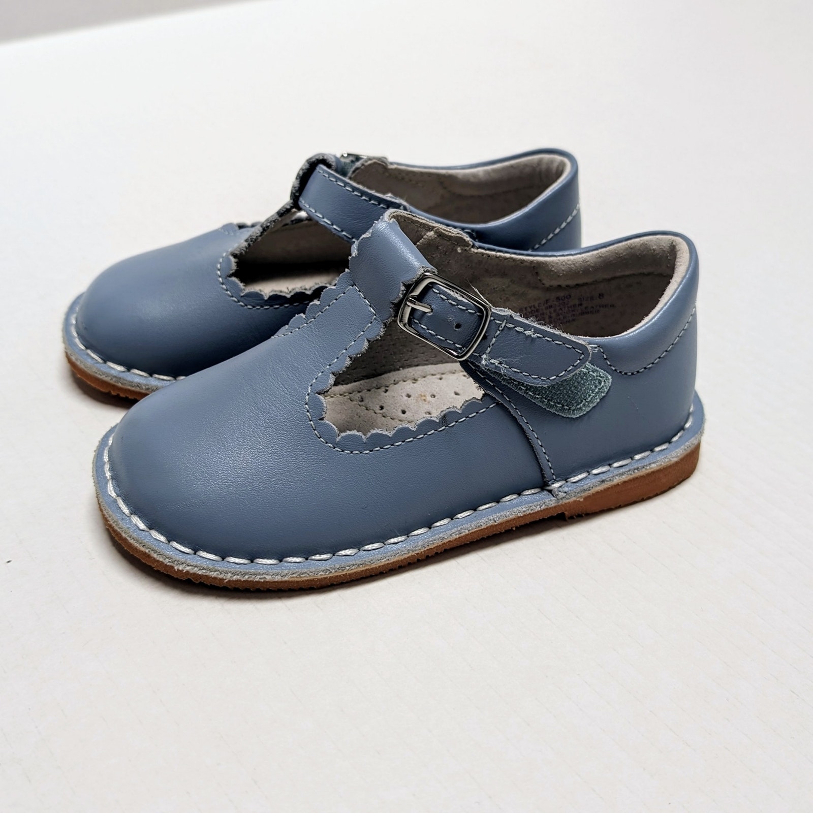 L'amour Selina Scalloped T-Strap Mary Jane | Size 8 Toddler