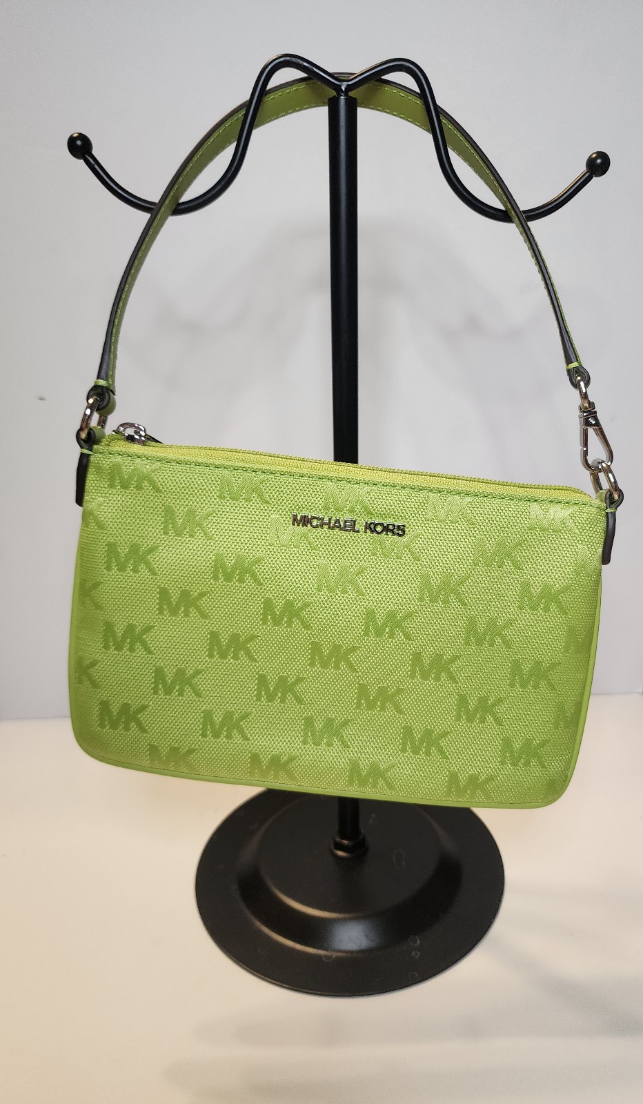 Michael Kors Jet Set Small Lime Green Shoulder Bag. NWOT
