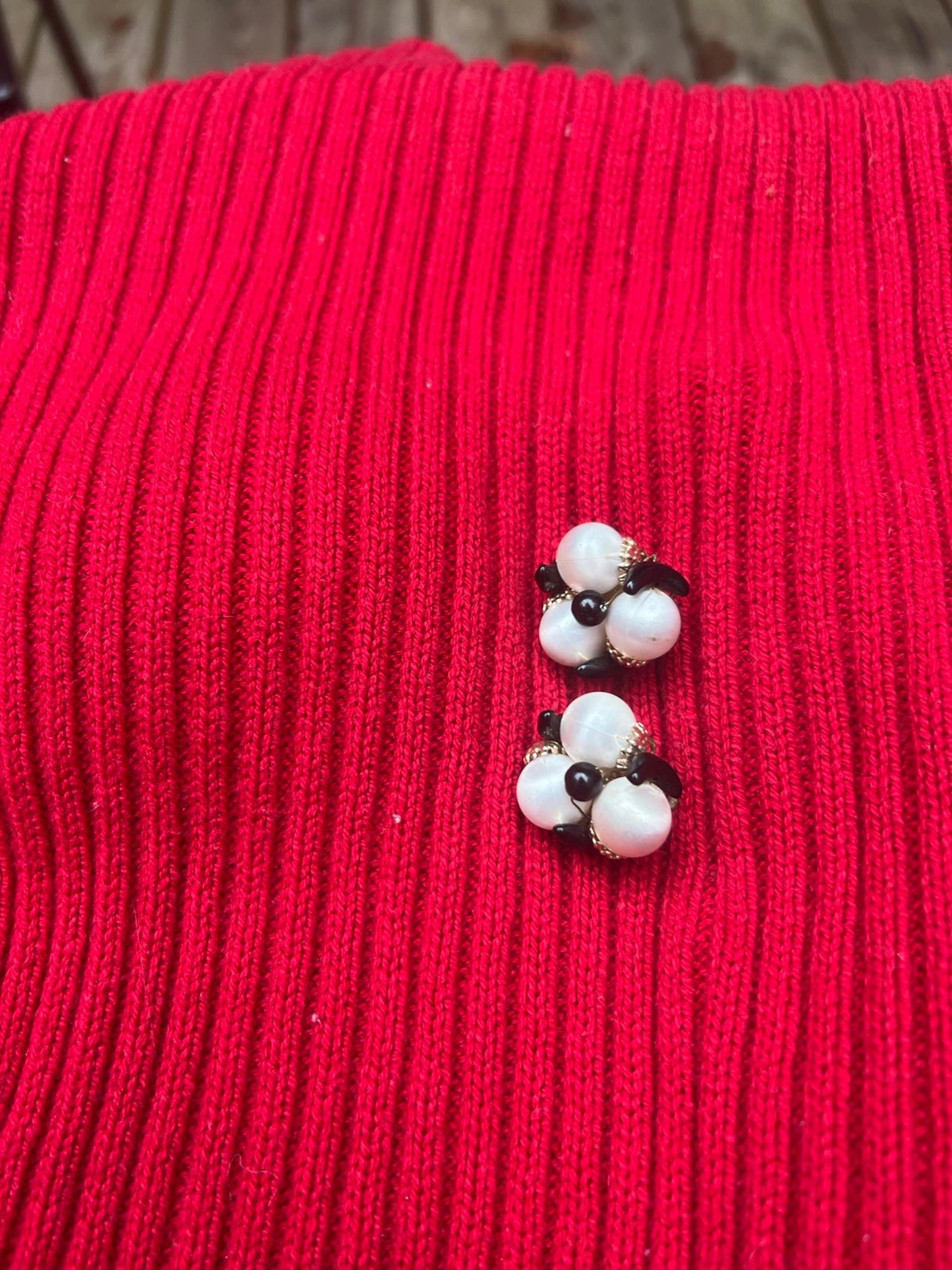 Vintage clip earrings