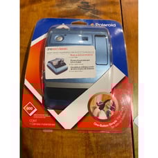 Polaroid One600 Classic Instant Camera Auto-Flash Close-Up Lens New
