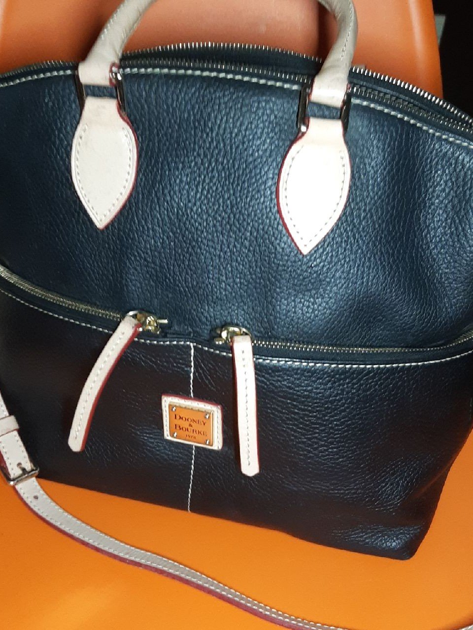 Dooney & Bourke purse
