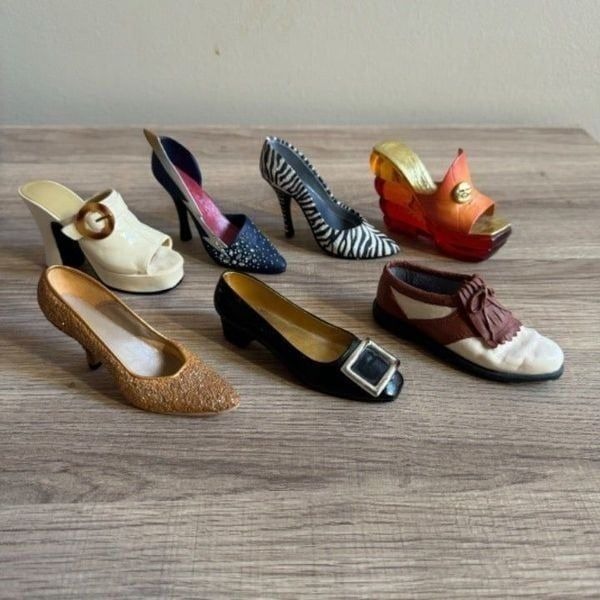 Just the Right Shoe by Raine 7 piece Lot