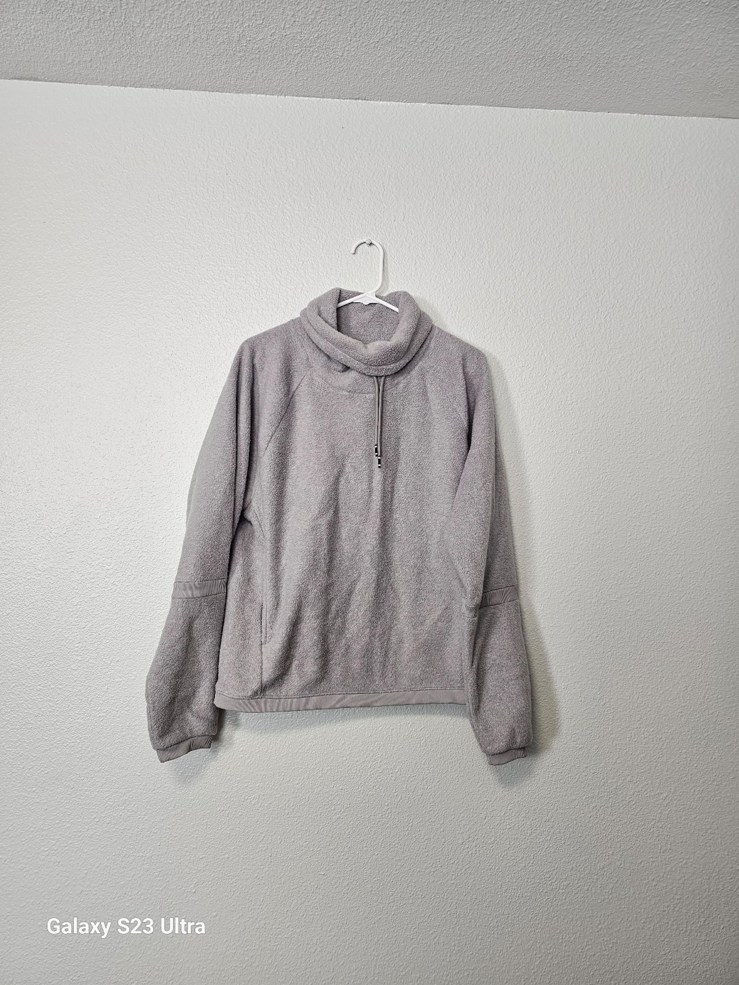 Womens Nike Turtleneck sweatshirt sz M