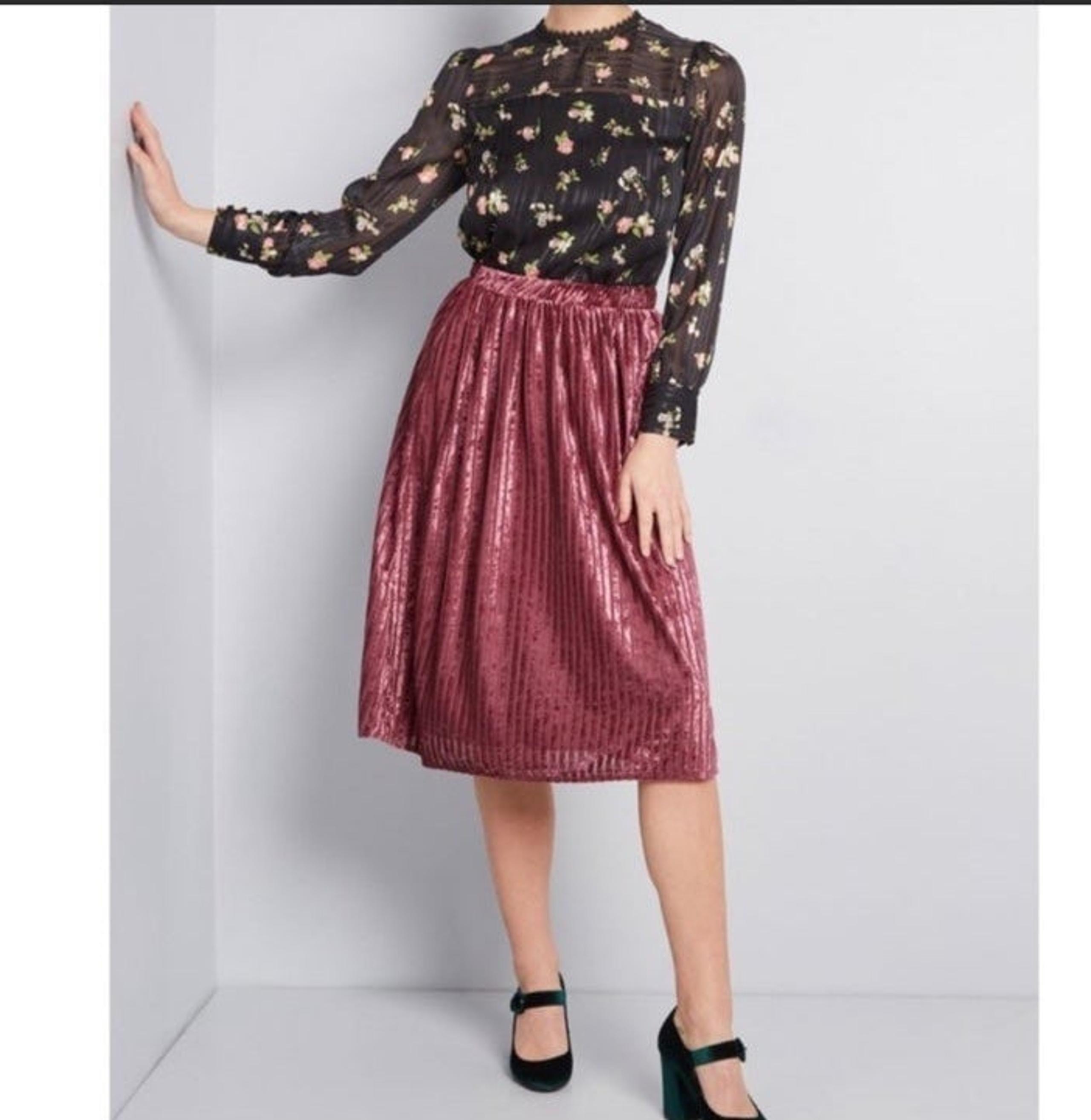 ModCloth Jessy B Velvet Pleated Below-the-knee Skirt SIZE M