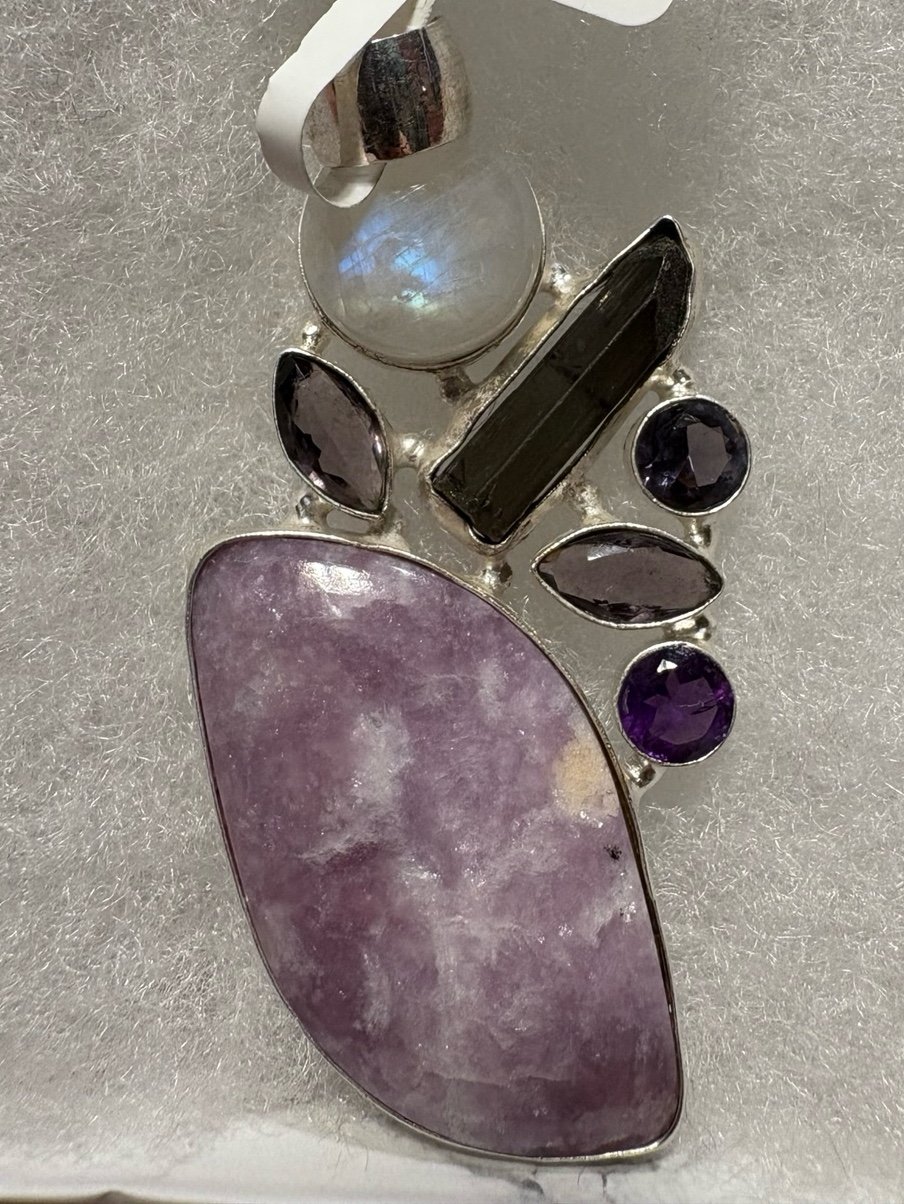 Genuine stones pendant