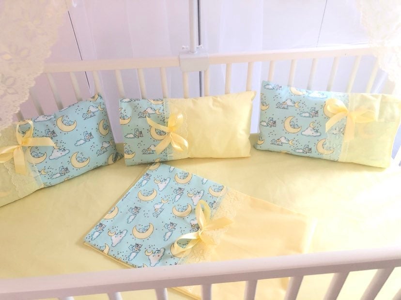 Crib sheet set