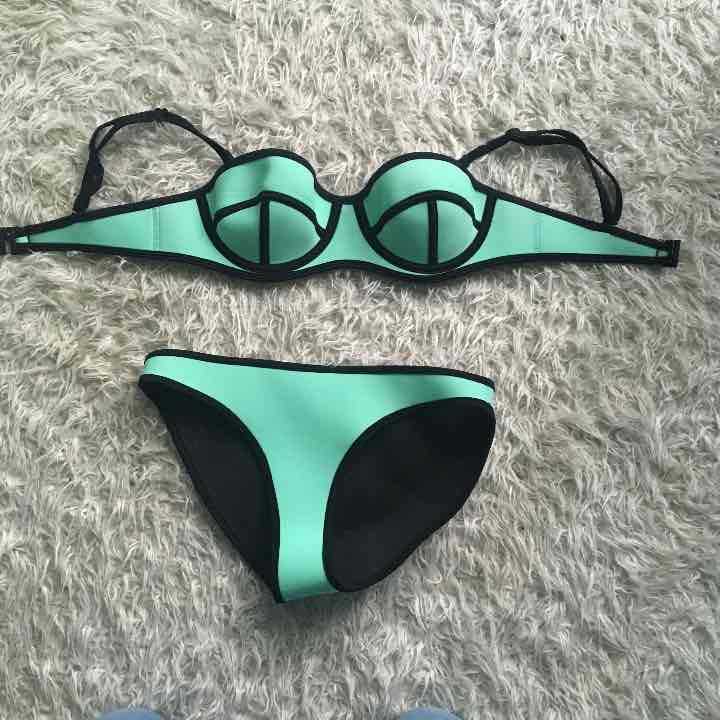 triangl bikini