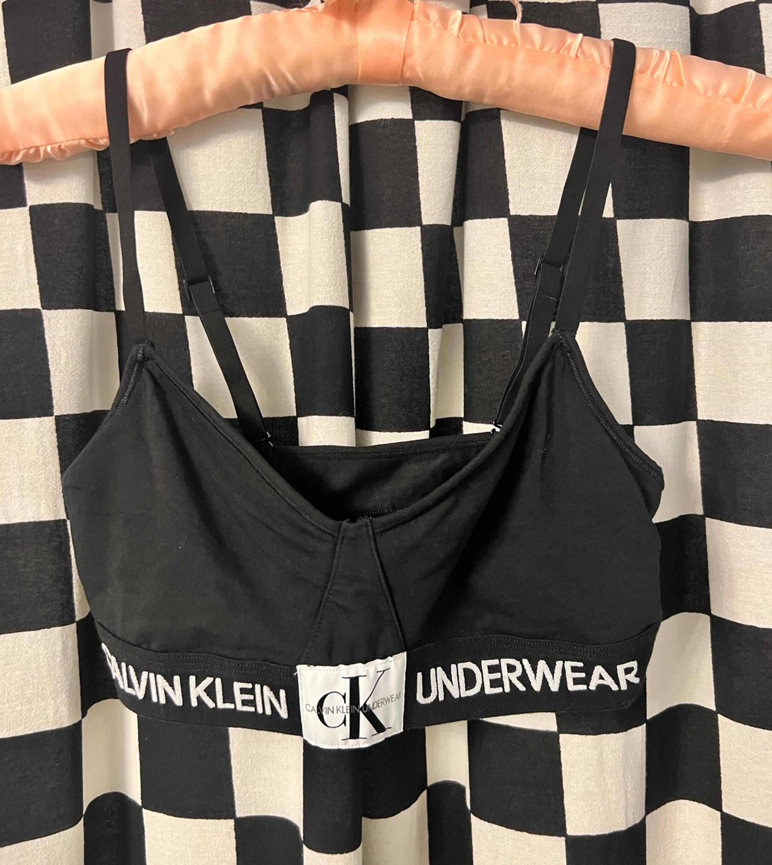Calvin Klein Womens Sports Bra