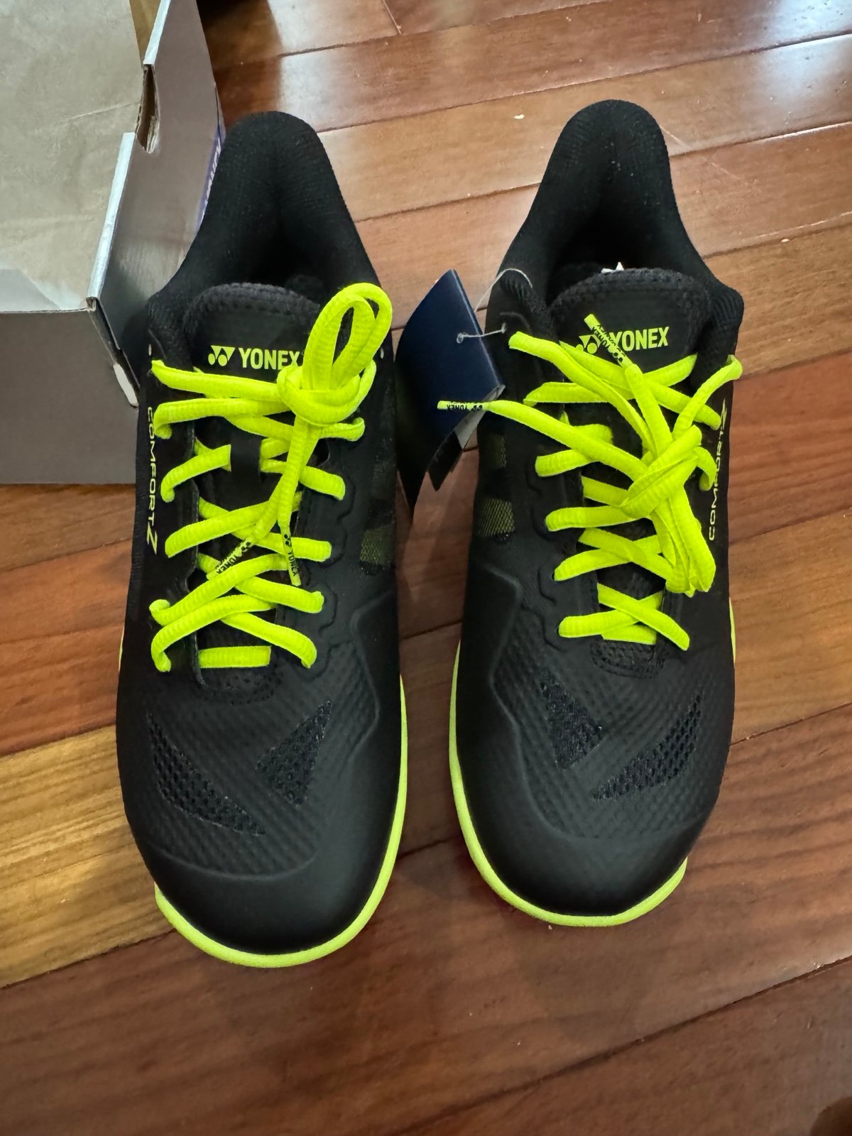 Yonex shoes