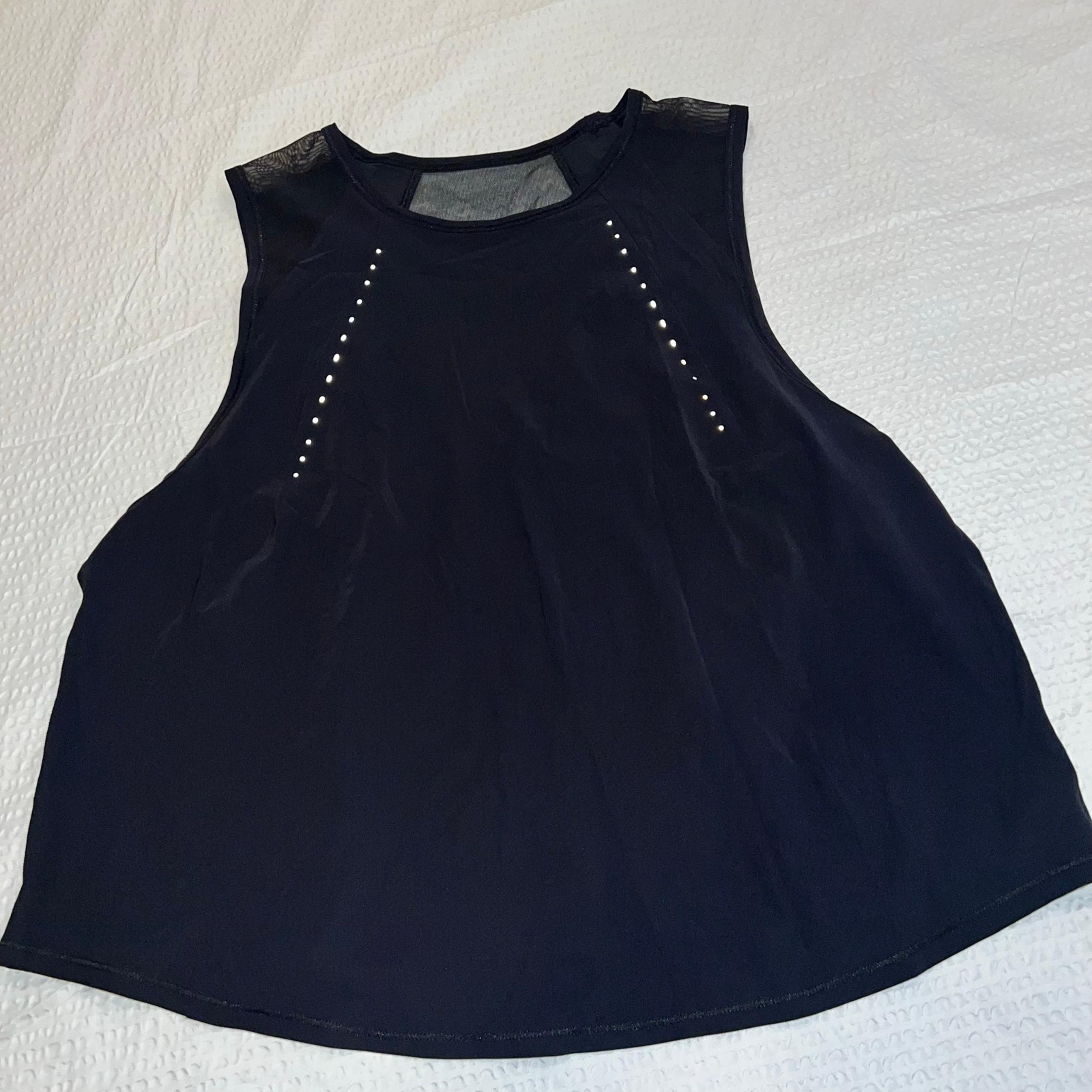 Lululemon sculpt tank black reflective dots with mesh design size 4/6 women
