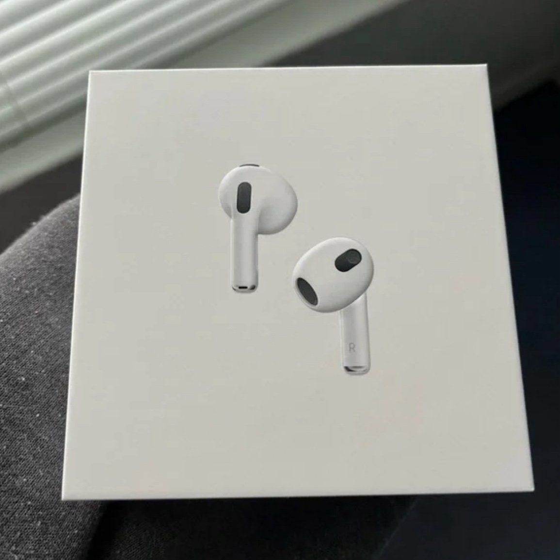 Apple AirPods (3rd Generation w/ Magsafe Charging Case)