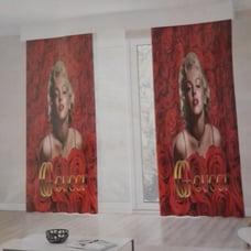 marylin monroe Gucci curtain