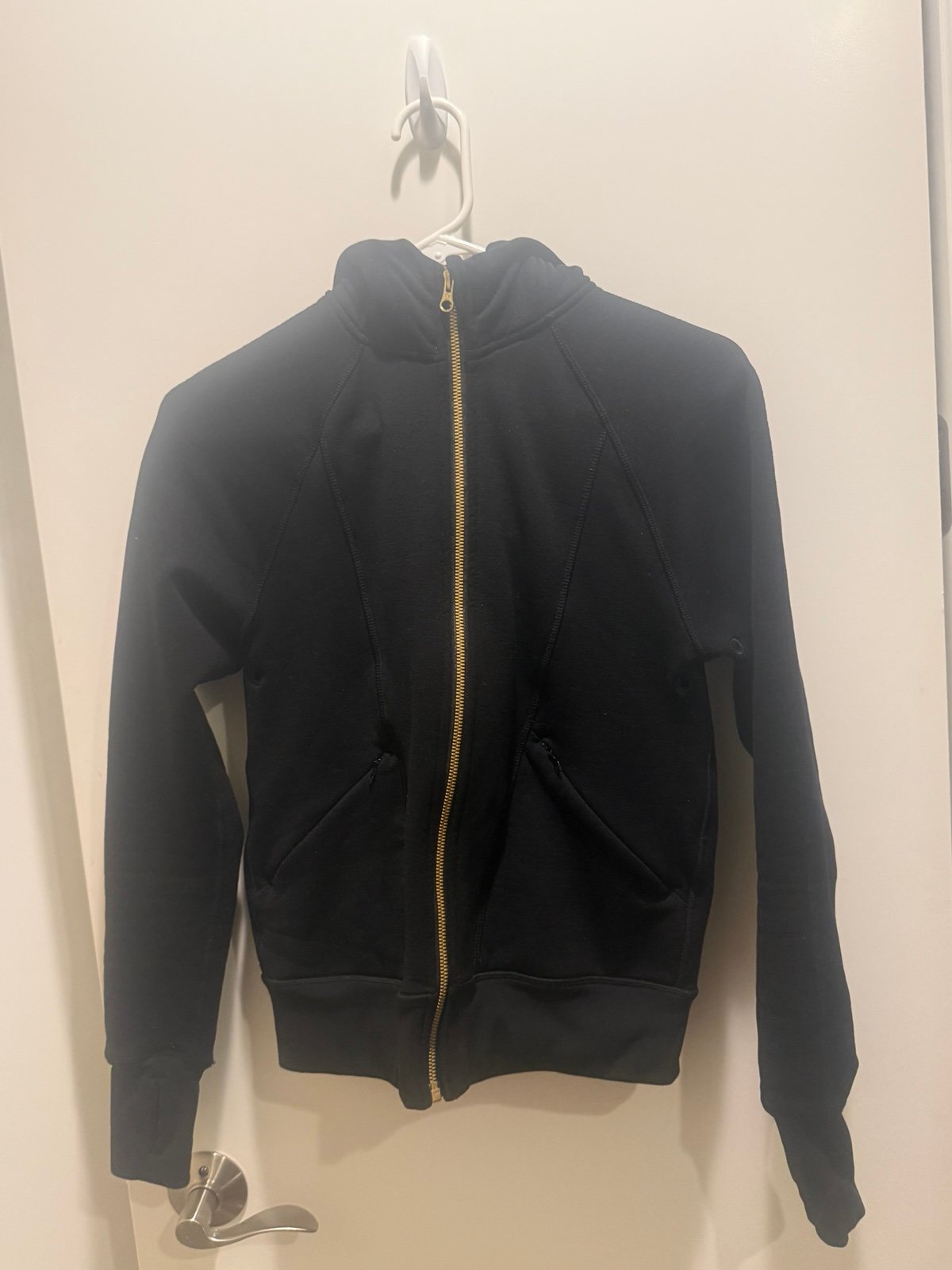 Lululemon Scuba Jacket w/ Hood Black Gold Zipper Like New 4