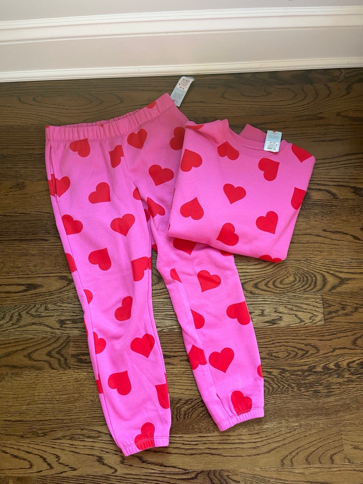 Cat & Jack - Heart Sweat Suit - Size 13/14 (XL)