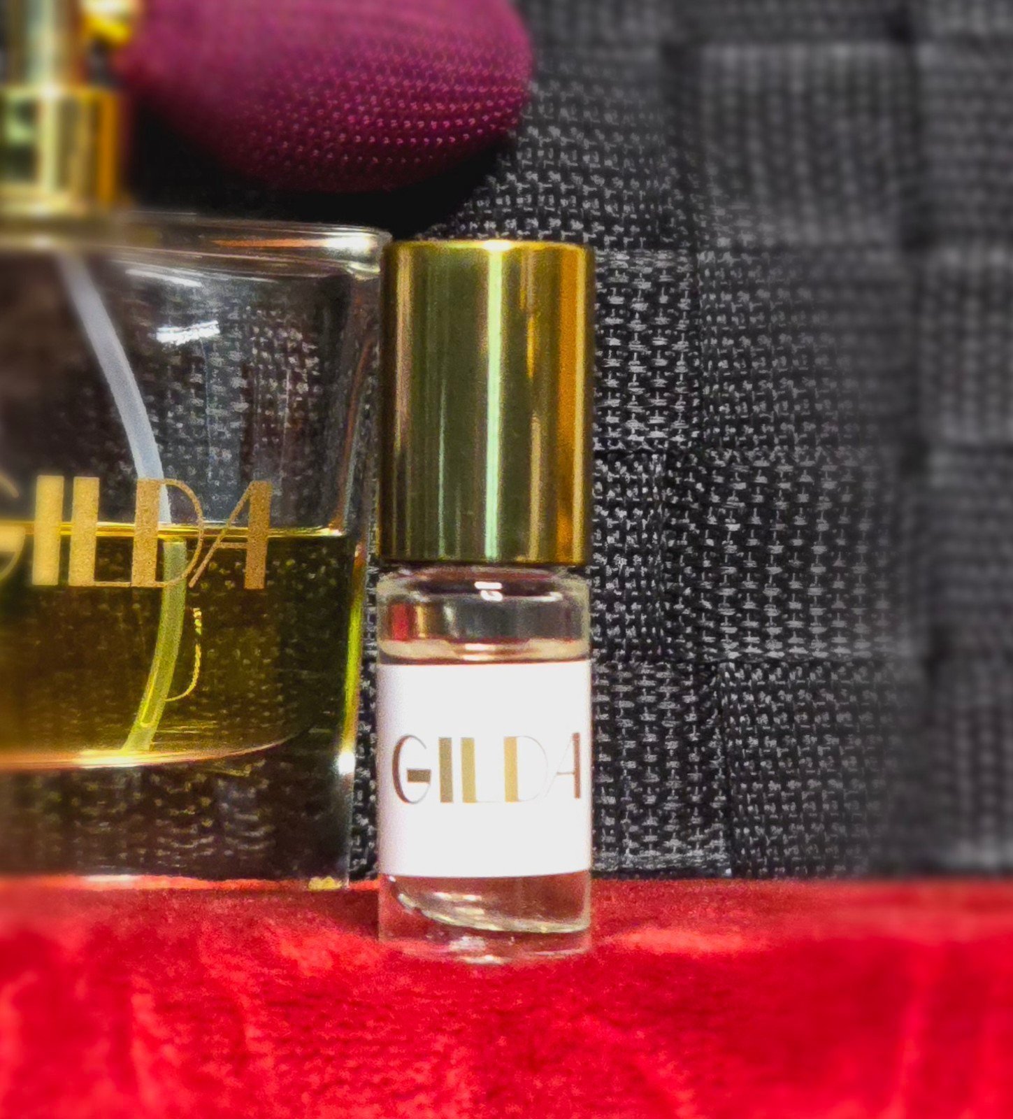 PARFUM SOFT SURROUNDINGS GILDA. ROLLER-BALL FOR SALE ONLY.