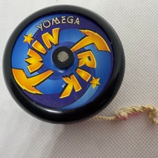 Vintage Rare Yomega Twin Trik Yo-yo