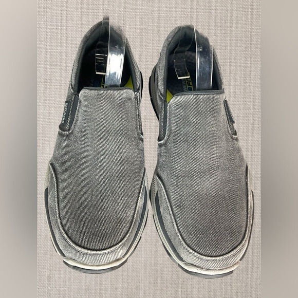 Skechers Men's Relaxed Fit Respected-Fallston Goodyear Slip-ons Size 9.5M