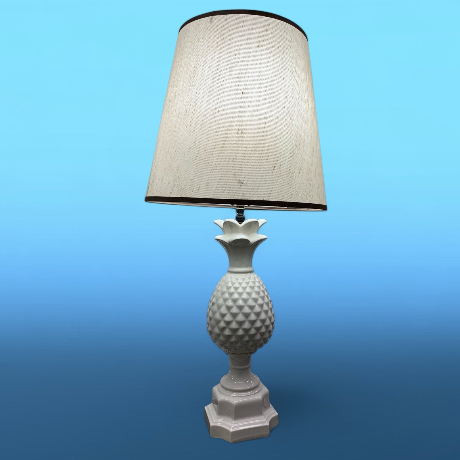 MCM True Vintage 1960s White Ceramic Pineapple Table Lamp- Mid Century