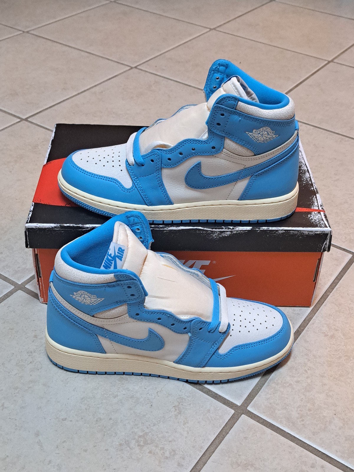 Jordan 1 Retro High GS UNC Reimagined - Size 6Y / Women's size 7.5
