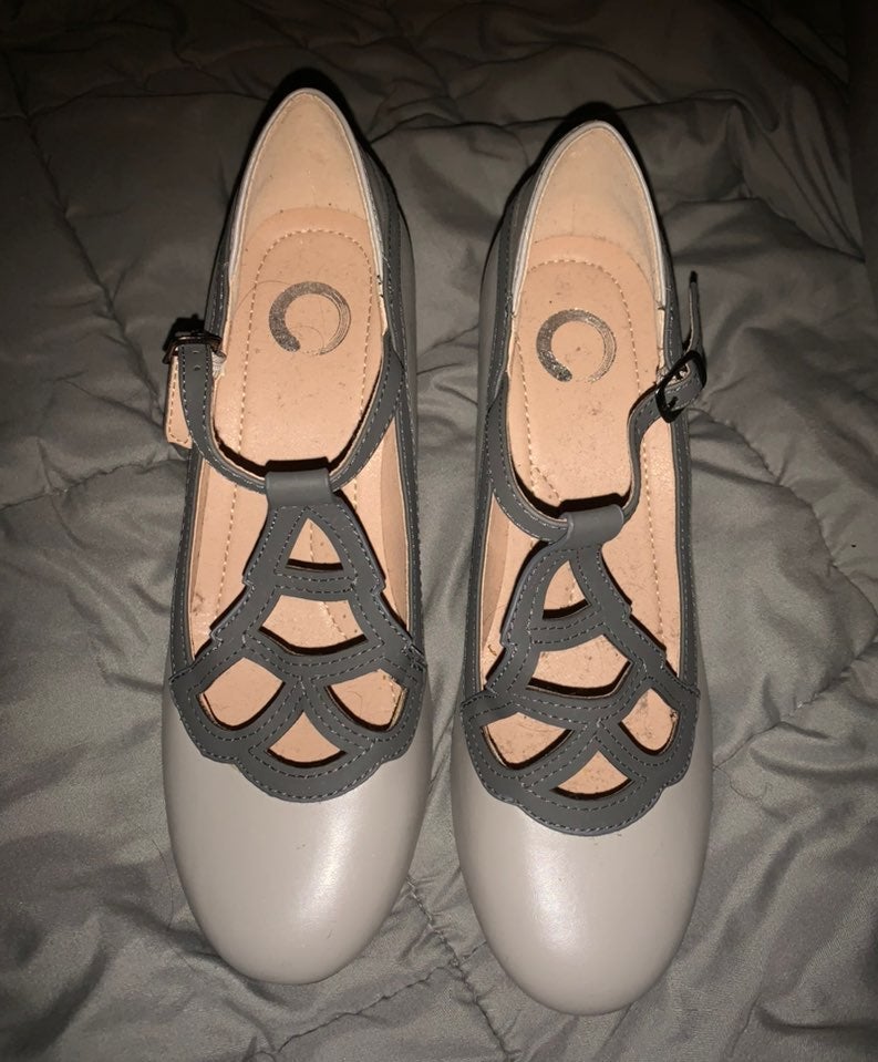 Round-toe Vintage Comfort-sole Two-tone Lattice Mary Jane Pumps