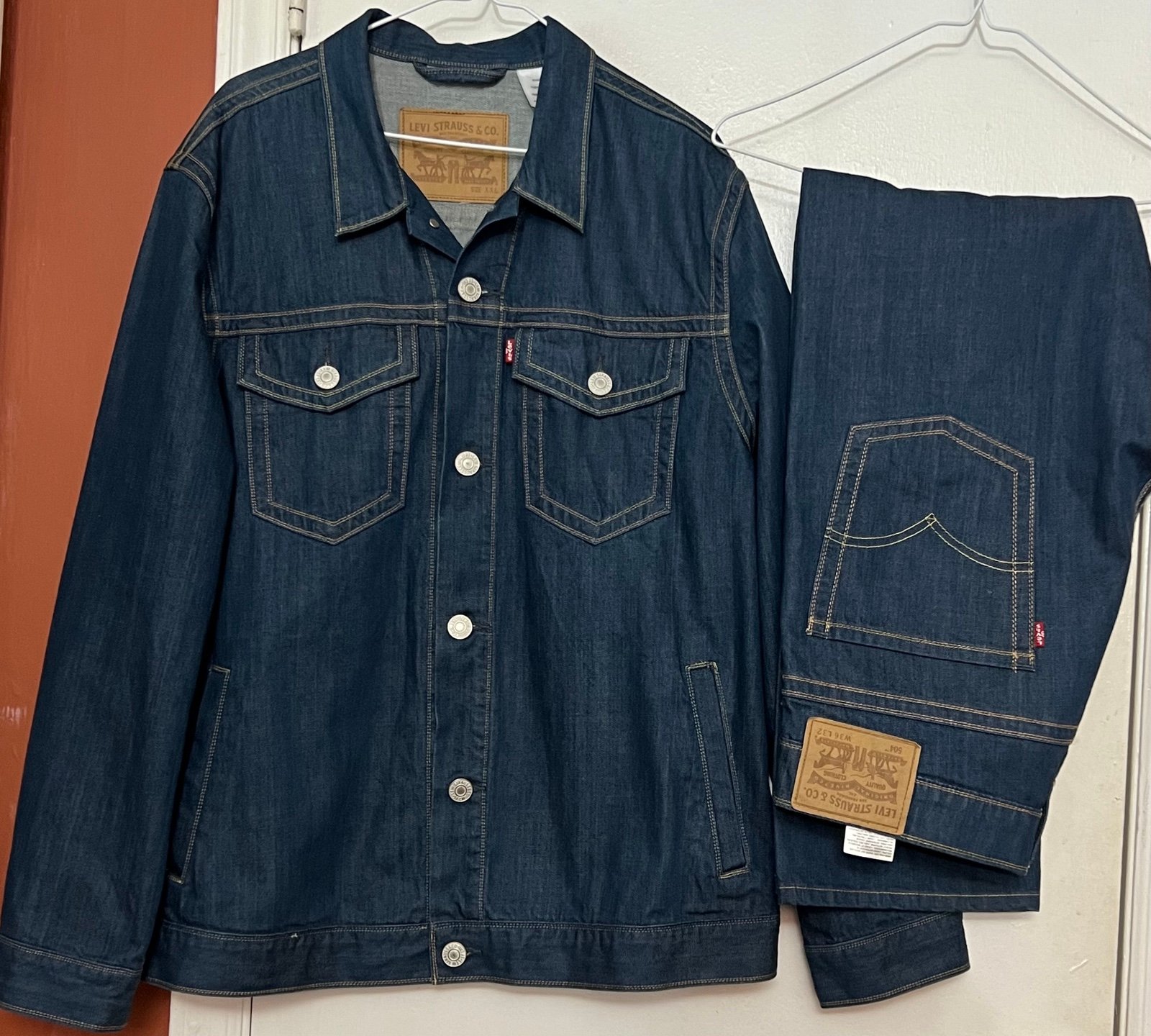 Levi's 504 Men's Jeans Size 36W x 32L & Matching Trucker Jacket Size 2XL - XXL
