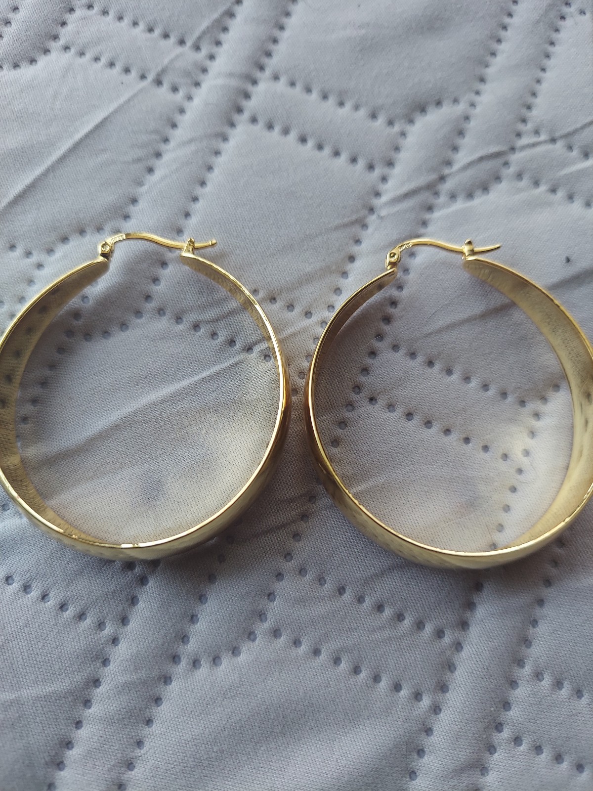 Hoop Earrings in sterling silver, gold plated