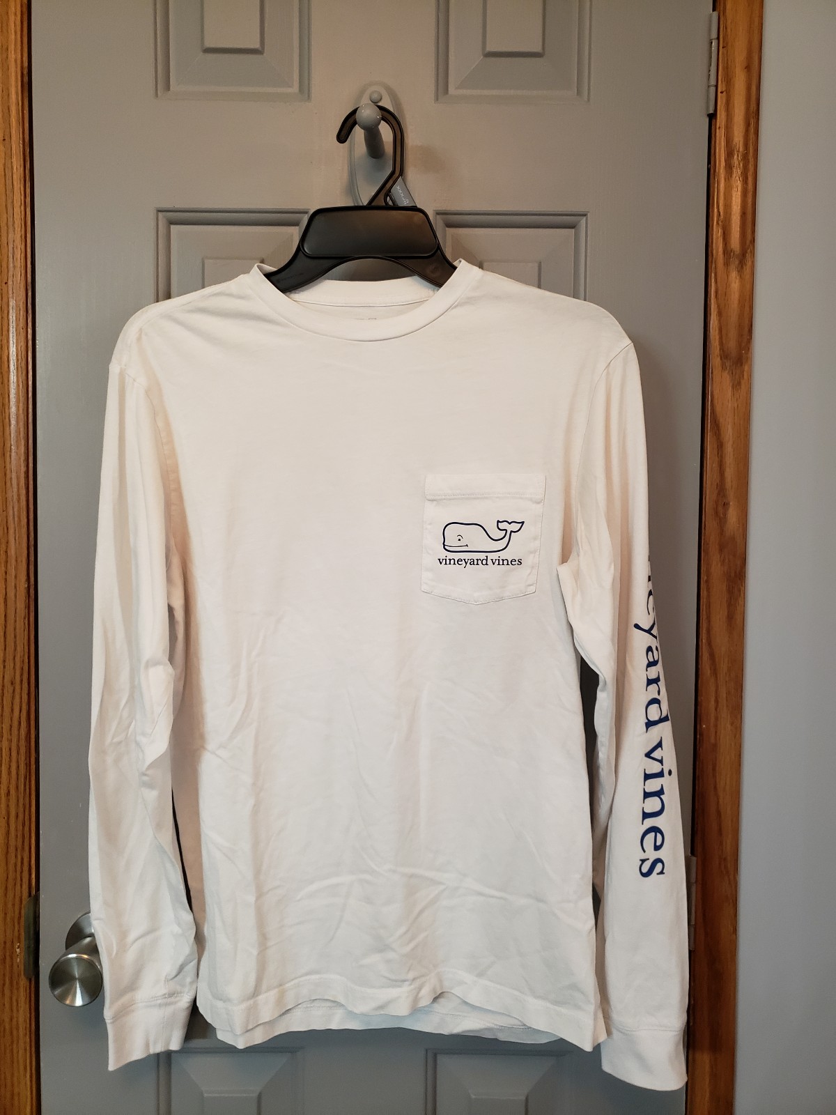 (2) Vineyard Vines