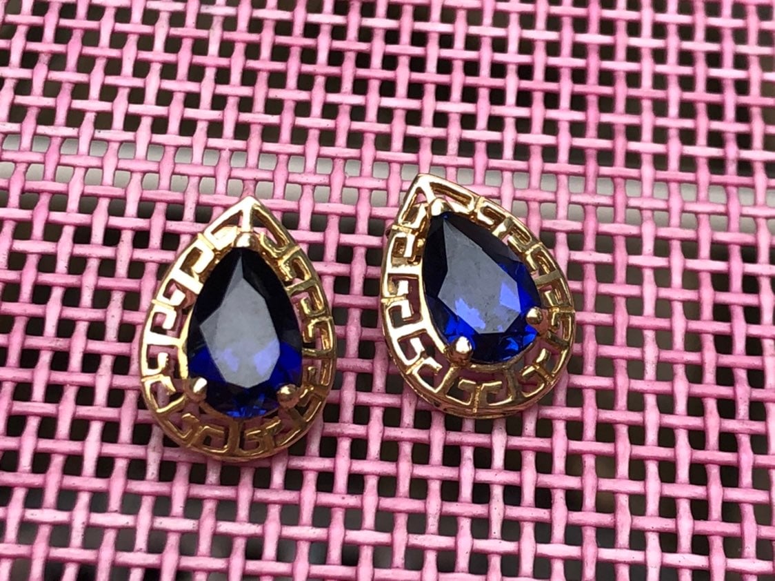 14kt yellow gold and sapphire earrings