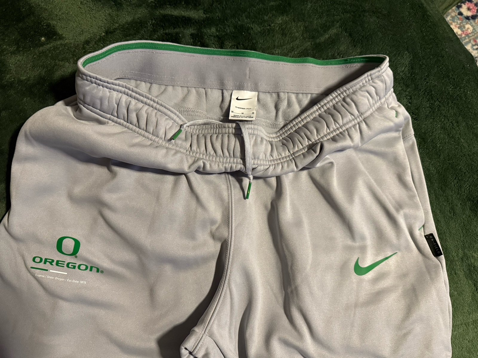 Nike Oregon Ducks ThermaFit Sweatpants Team Issued PE Men’s size Medium