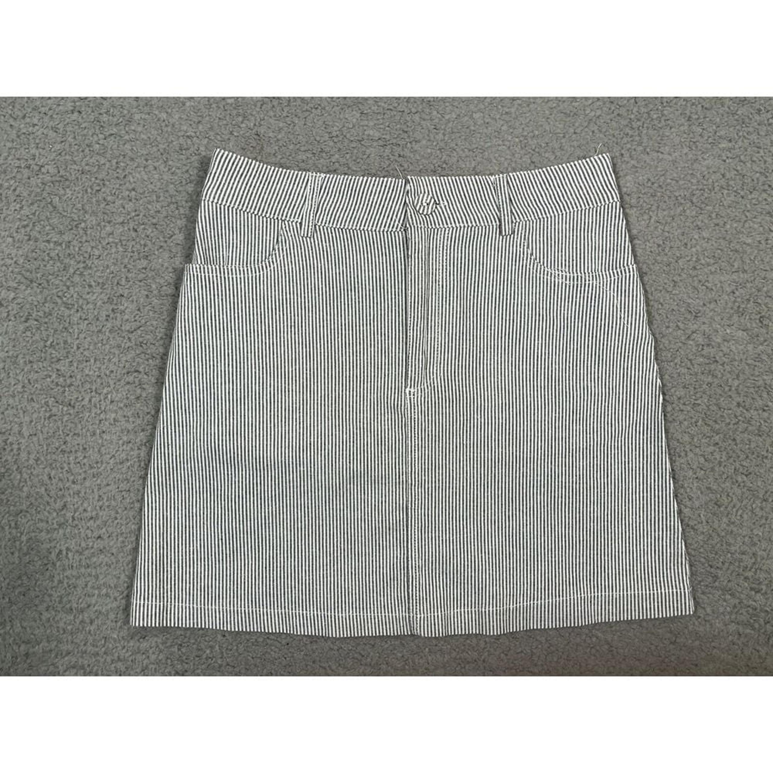 Forever 21 Gray White Vertical Stripe Skirt Button Stretchy Size Small 0