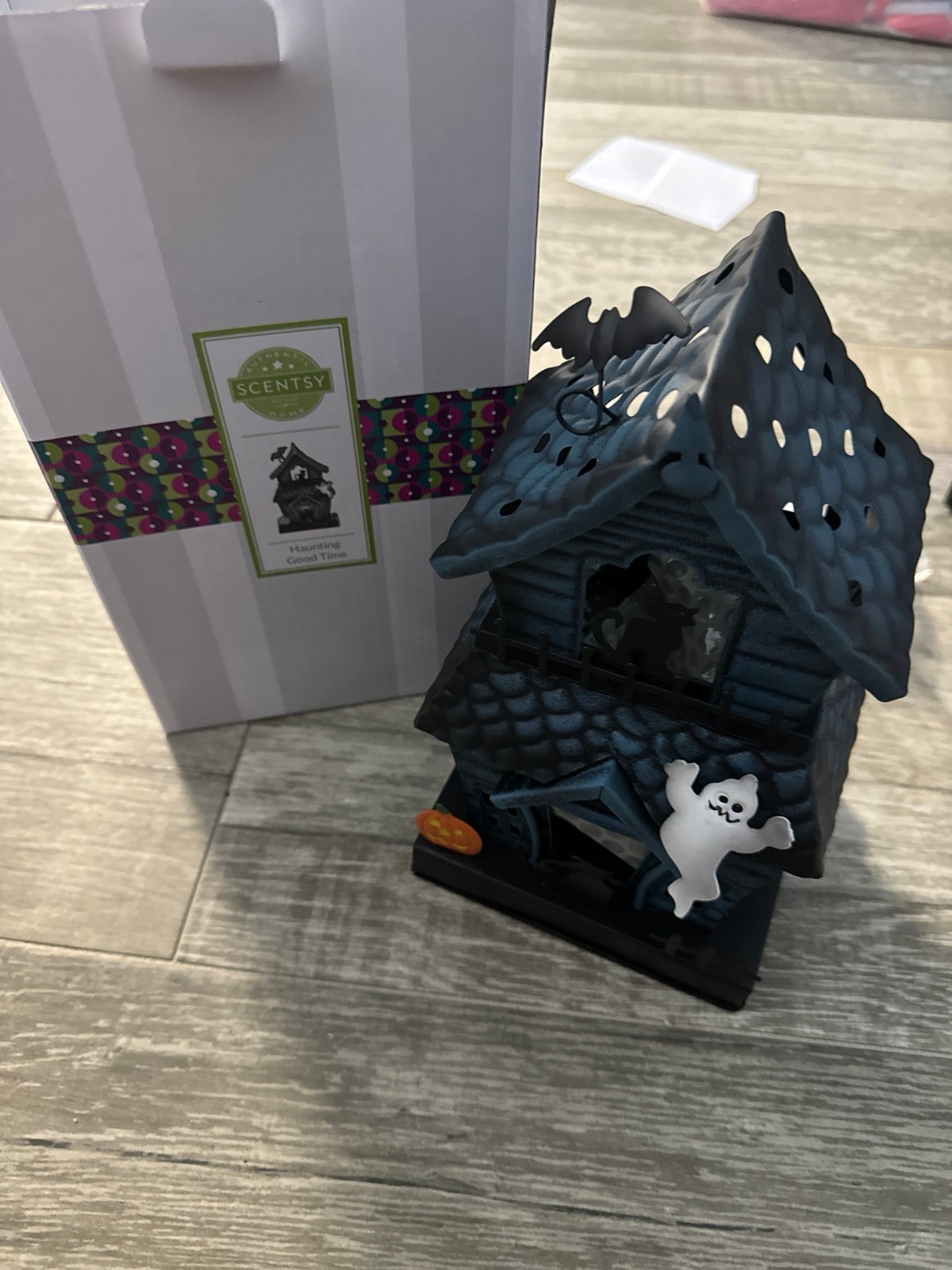 Halloween Scentsy Warmer