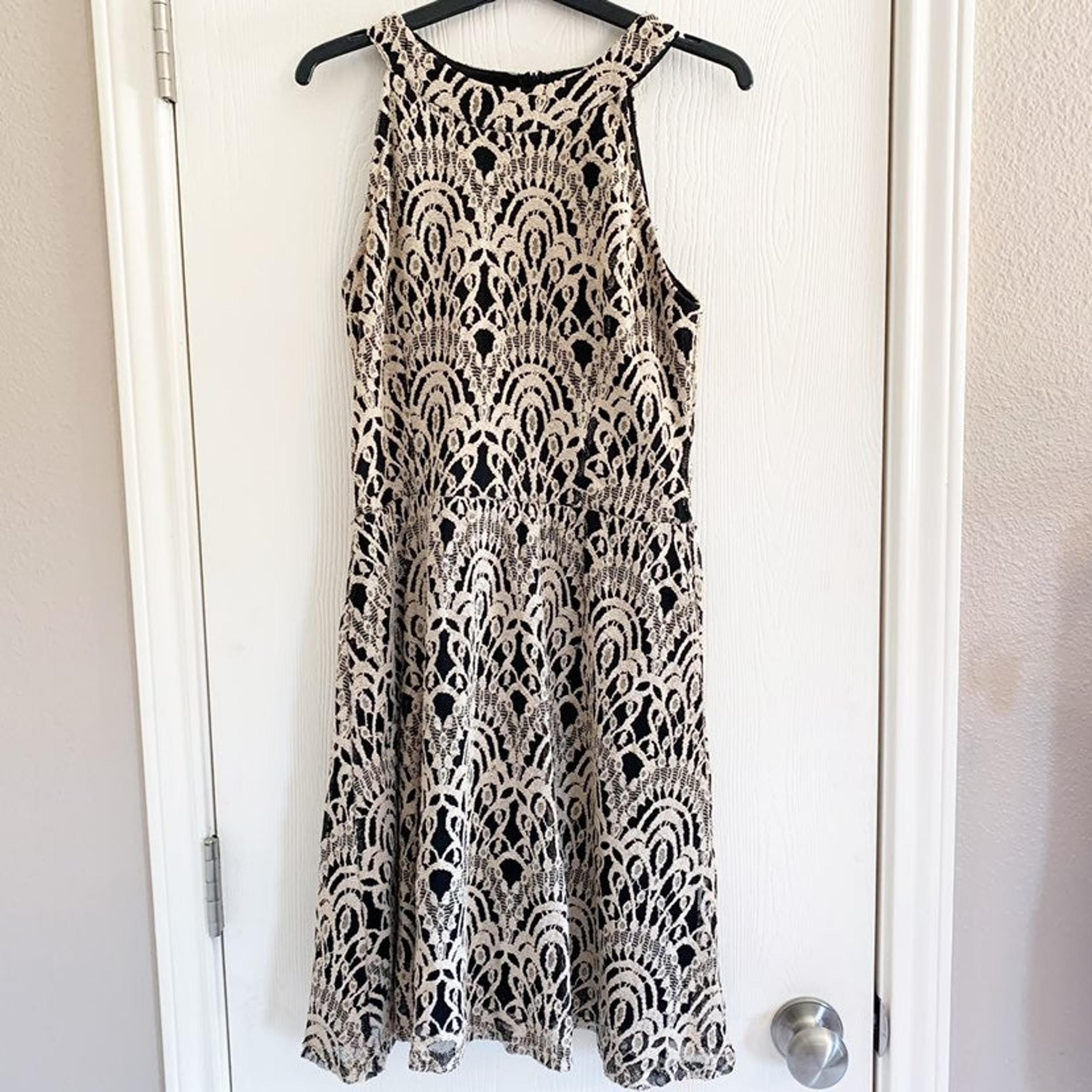 Sleeveless High Neck Knee Length Cream and Black Dress S - Altar'd State