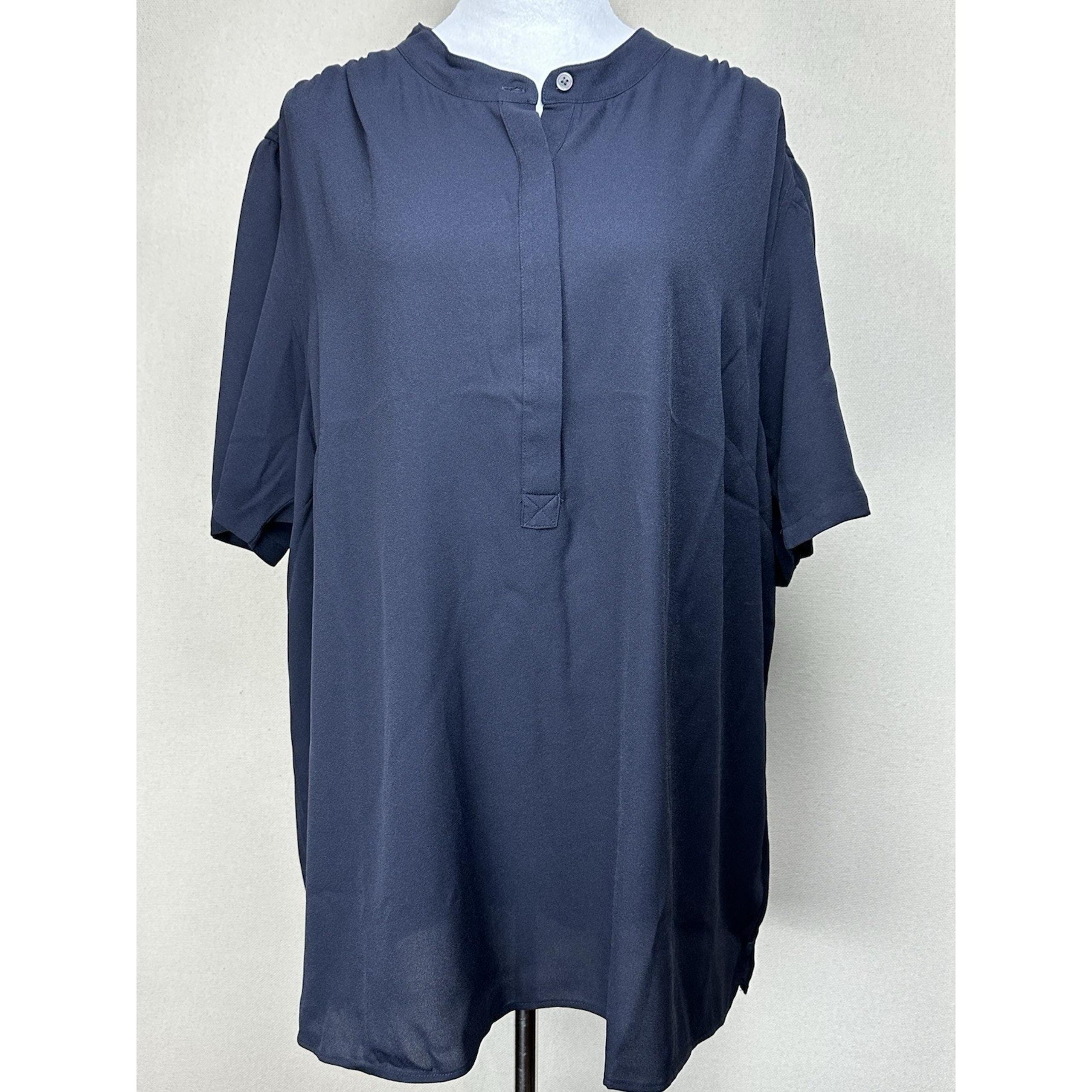 Lands' End Women's 24W Navy Blue 100% Polyester Short Sleeves Hidden Buttons