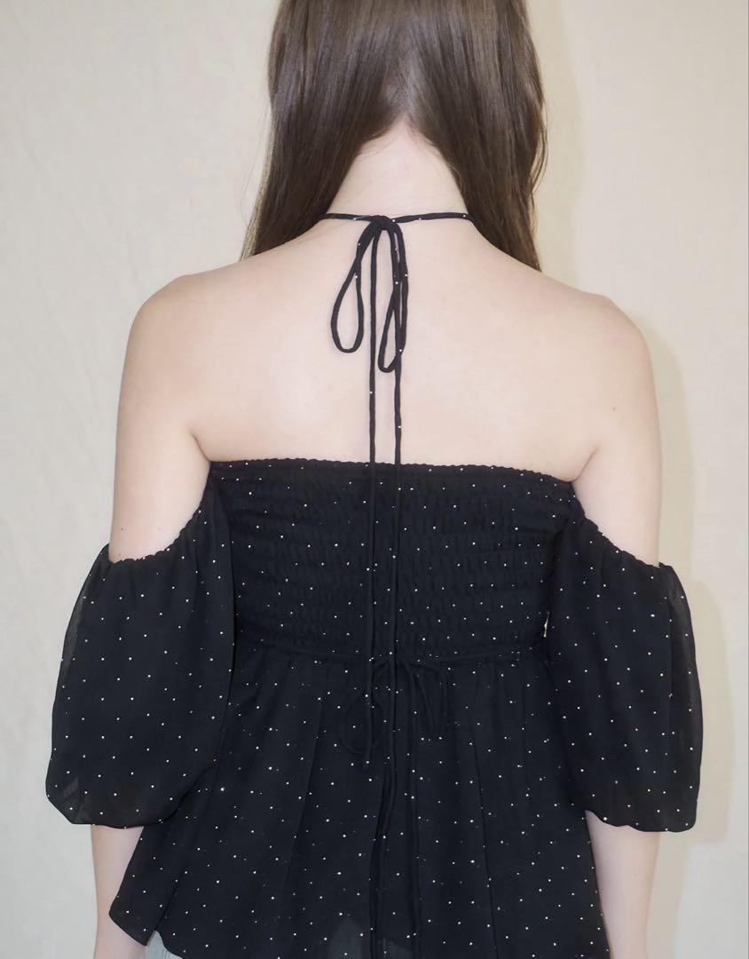 YILON イロン 이론 | . ・Bijou offshoulder blouse ・Semi