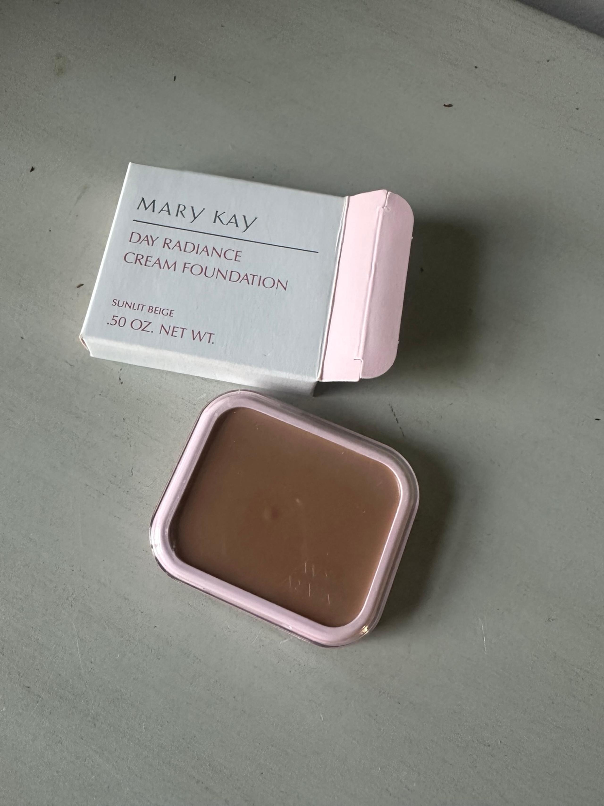 Mary Kay day radiance cream foundation sunlight beige