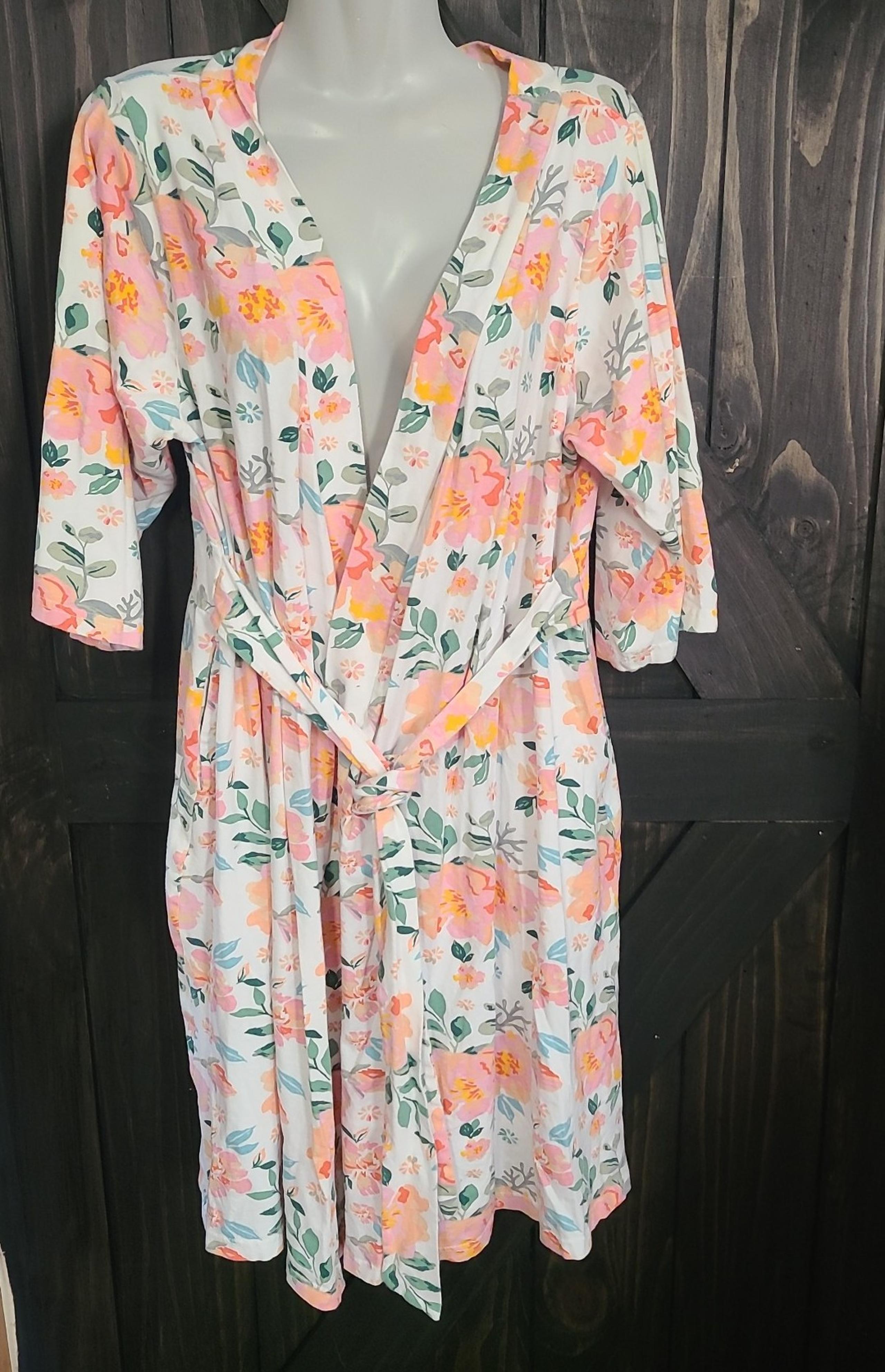 Baby Be Mine pink floral robe size small/medium