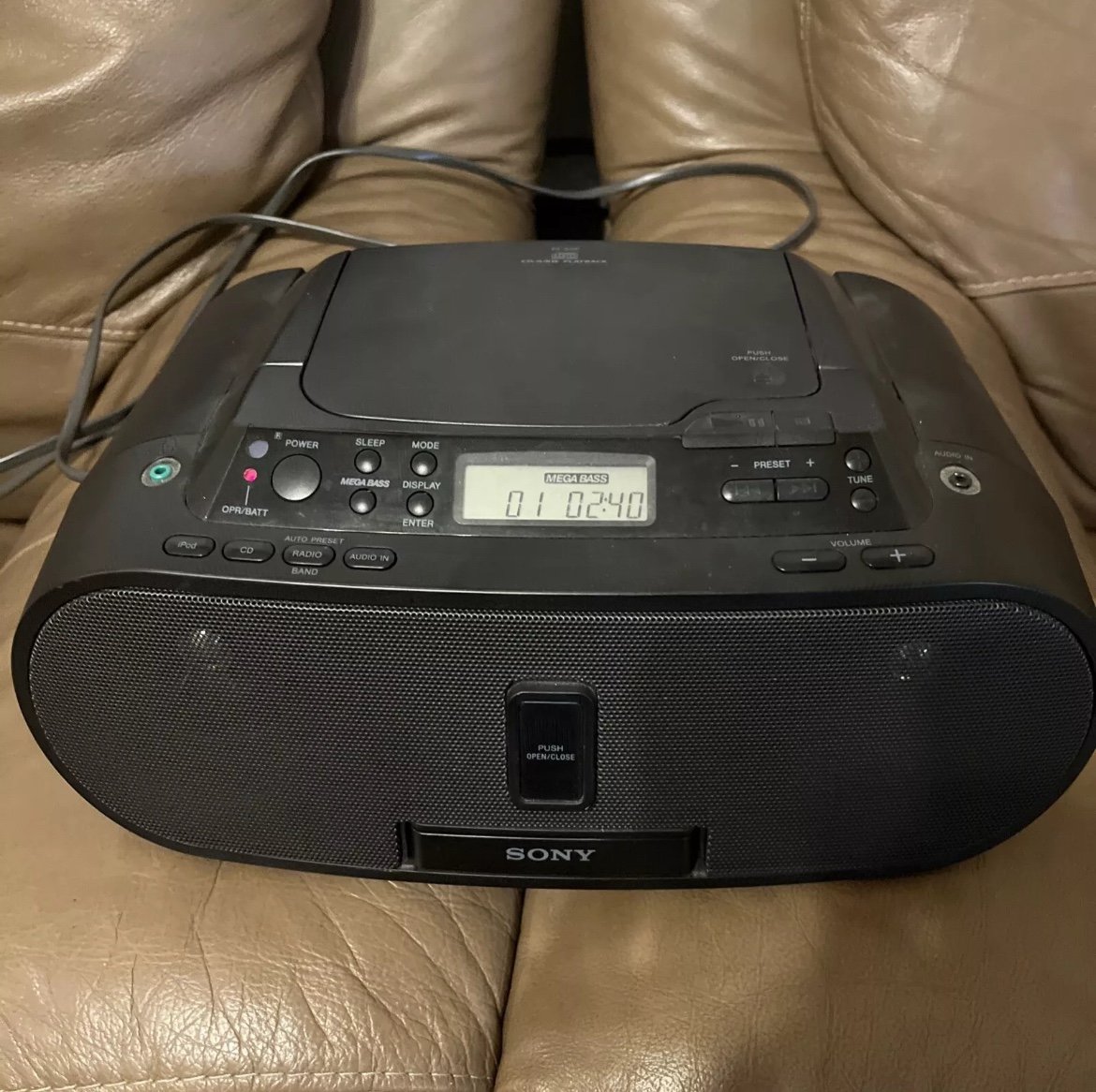 Sony ZS-S2iP CD Boombox AM/FM Personal Audio System iPhone iPod Dock - TESTED